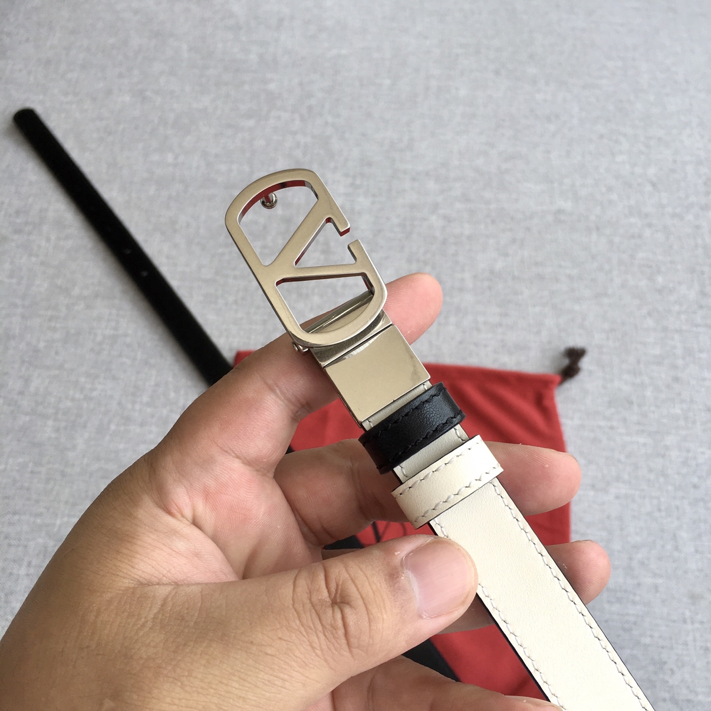 华伦·天奴  女款专柜在售爆款  👏👏👏 感谢客户反馈实拍图，顶级货 自己看细节 2.0CM 都有货  