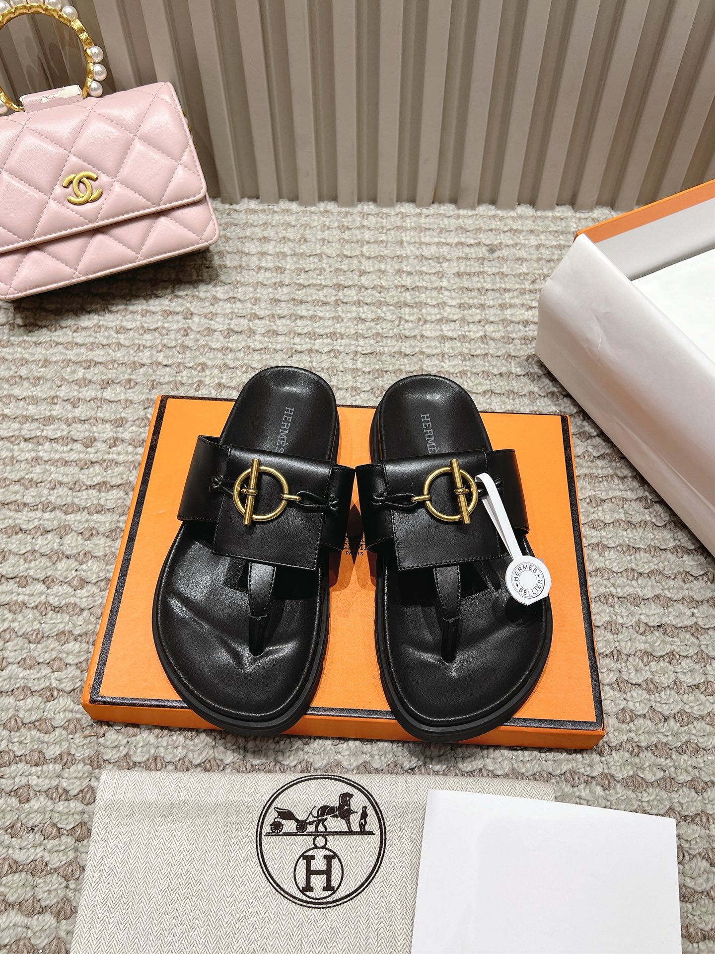 NO:238809,, men's model 10 latest model 2025 official website Hermes sandals (original bottom) Hermes sandals fabric (cowhide) Size 35-43 (41-43 customized) Men's model 39-45 (45-45 customized), split-toe shoes, hermes, cowhide19860909、男款10 2025官网最新款 爱马仕凉拖（原版底） 爱马仕凉拖面料（牛皮款） 码数女款35-43（41-43定做） 男款39-45（45-45定做）,分趾鞋,hermes,cowhide,Women's Shoes