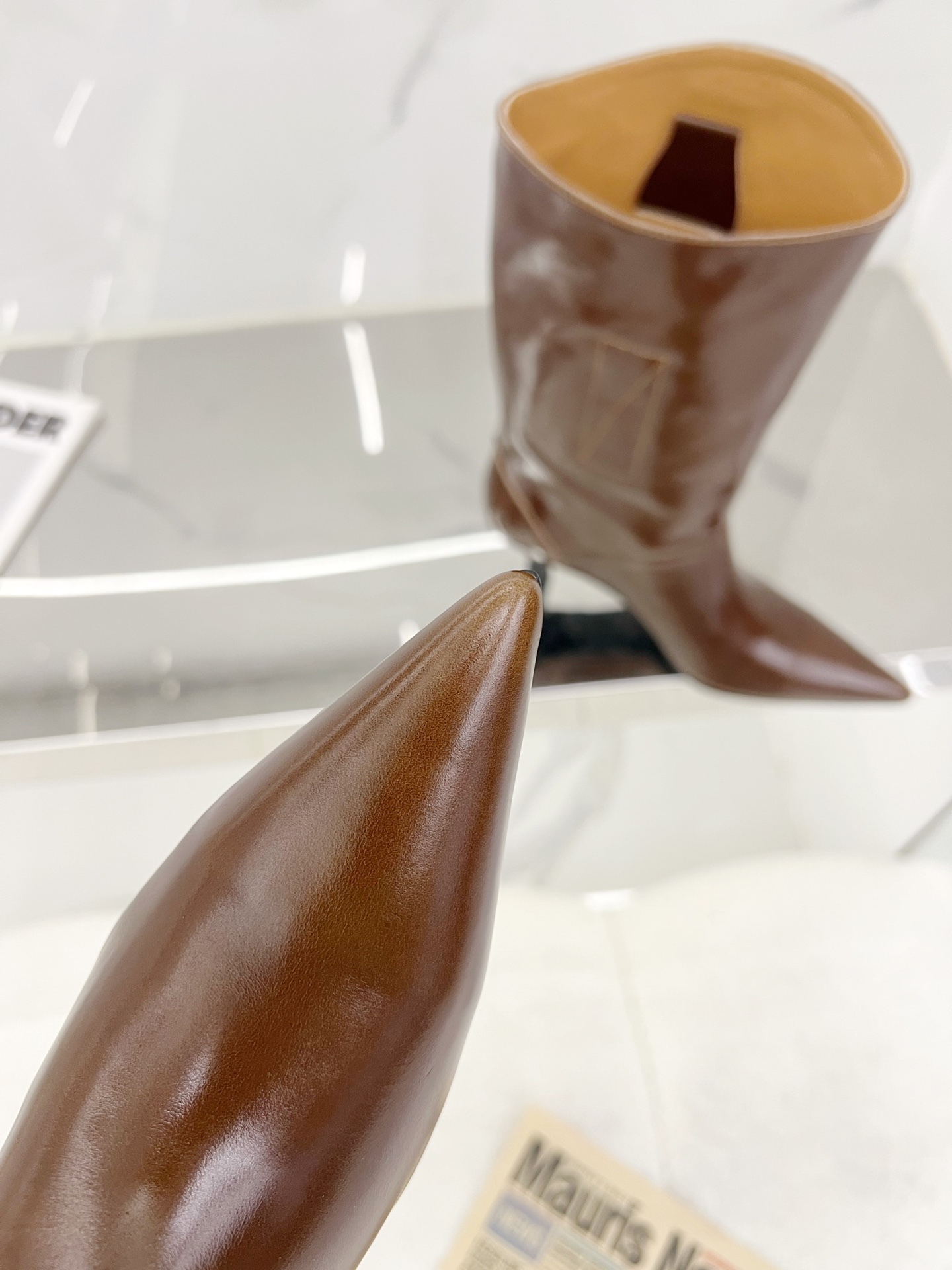 High-quality Custom Shoes with Italian Lamb Mats for Soles – Legacy 2024 Collection - 图片 2