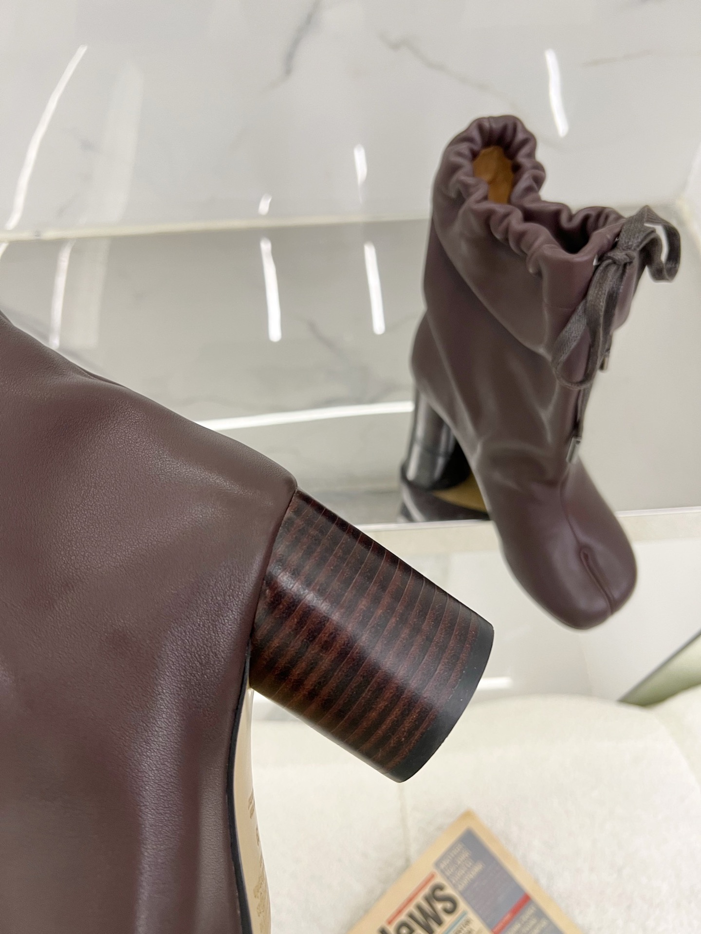 MM6 2024/ss Tabi Toes Boots: Cattle Skin, High Quality, Unique Design - 图片 4