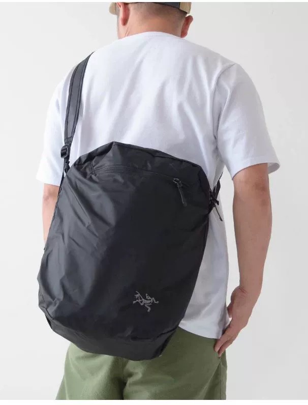 A 12L unisex crossbody shoulder bag designed for outdoor hiking, camping - Comprehensive 3