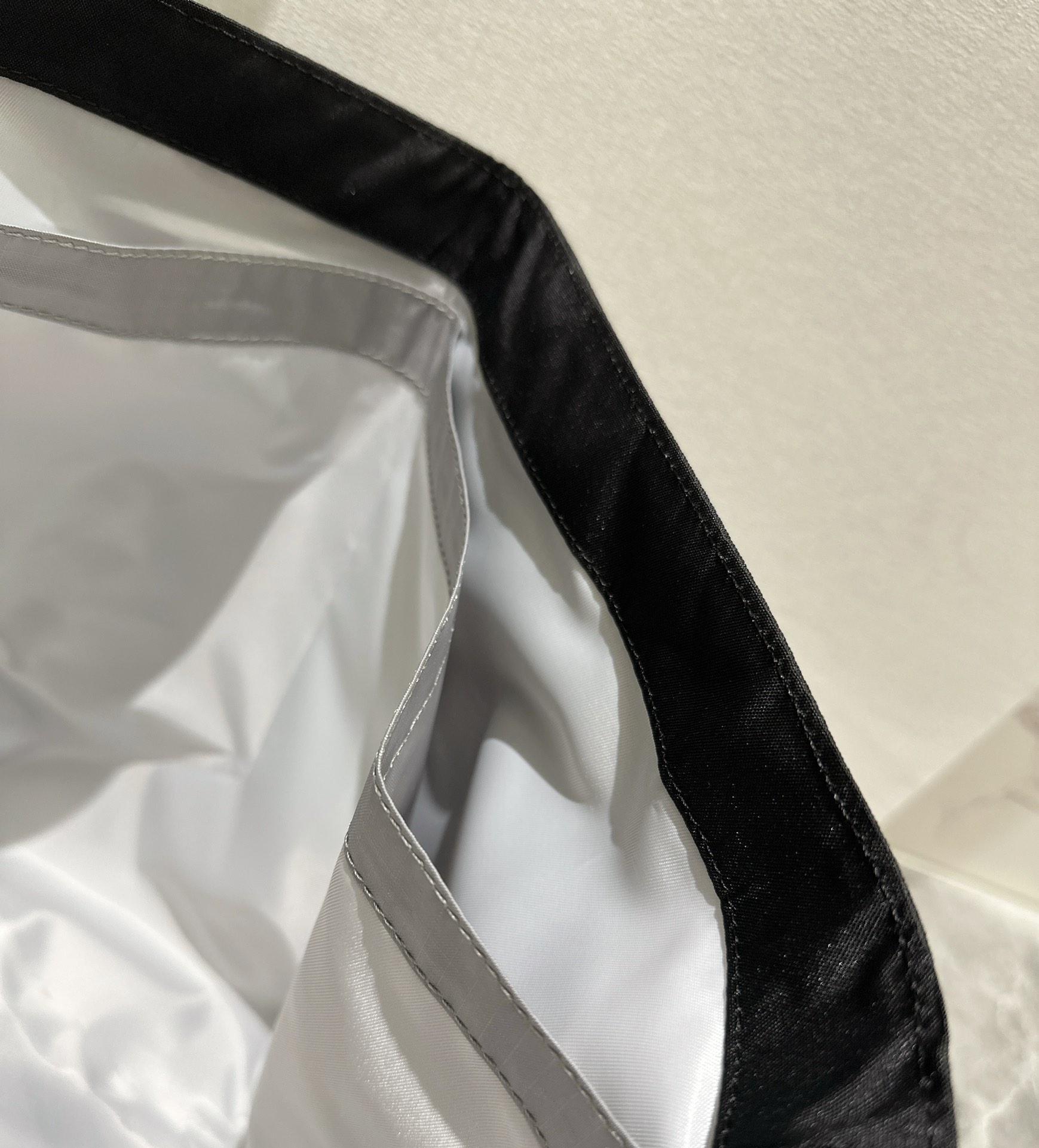 complete with an included organizer pouch - Lifestyle 2