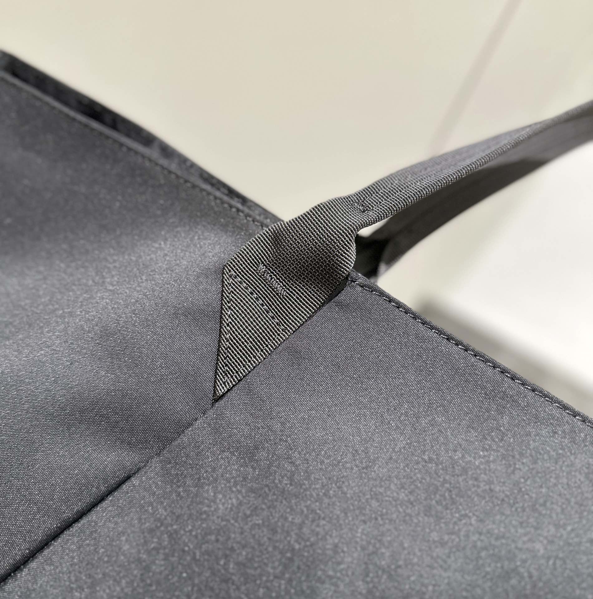 complete with an included organizer pouch - Lifestyle 5