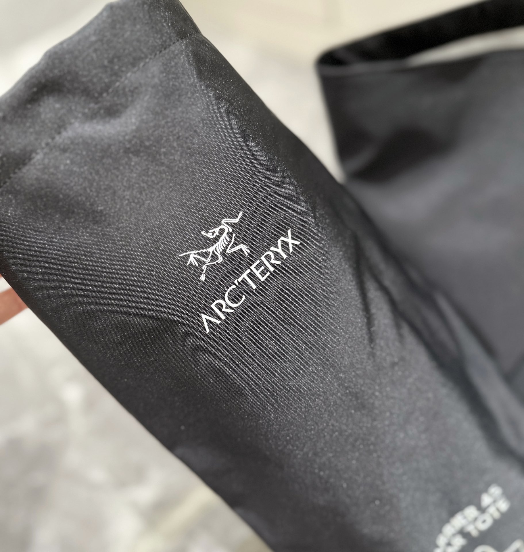 Crafted from high-performance Nylon 6,6 fabric, offering 1.5 times the a - Comprehensive 4