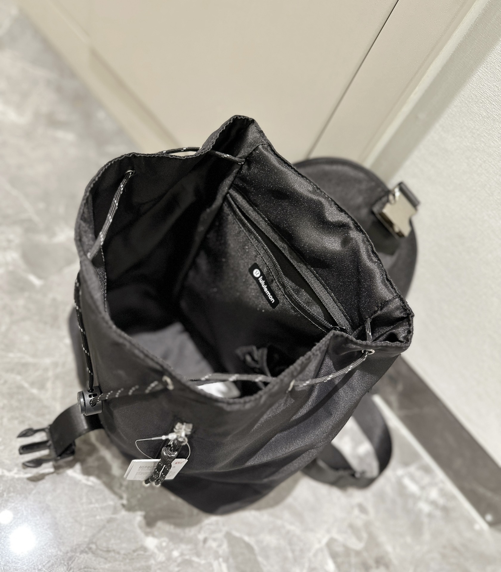 男女通用旅行户外便携超轻束口双肩包 7