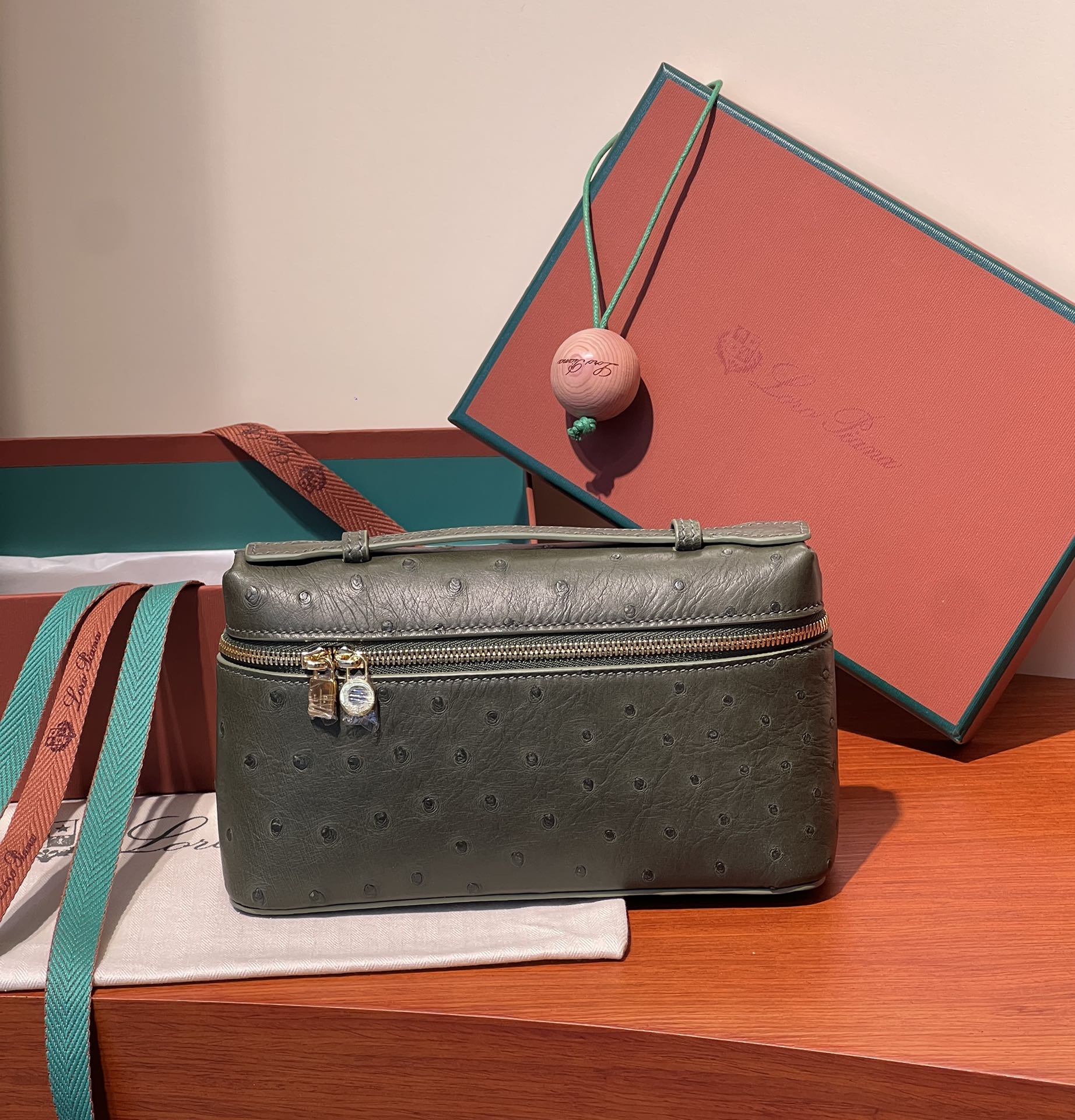 NO:700142,Ostrich skin L small size, ready stock...,,loro piana,ostrich skin,Hermes,19860909鸵鸟皮L小号,现货……,,loro piana,ostrich skin,Hermes,,Bag