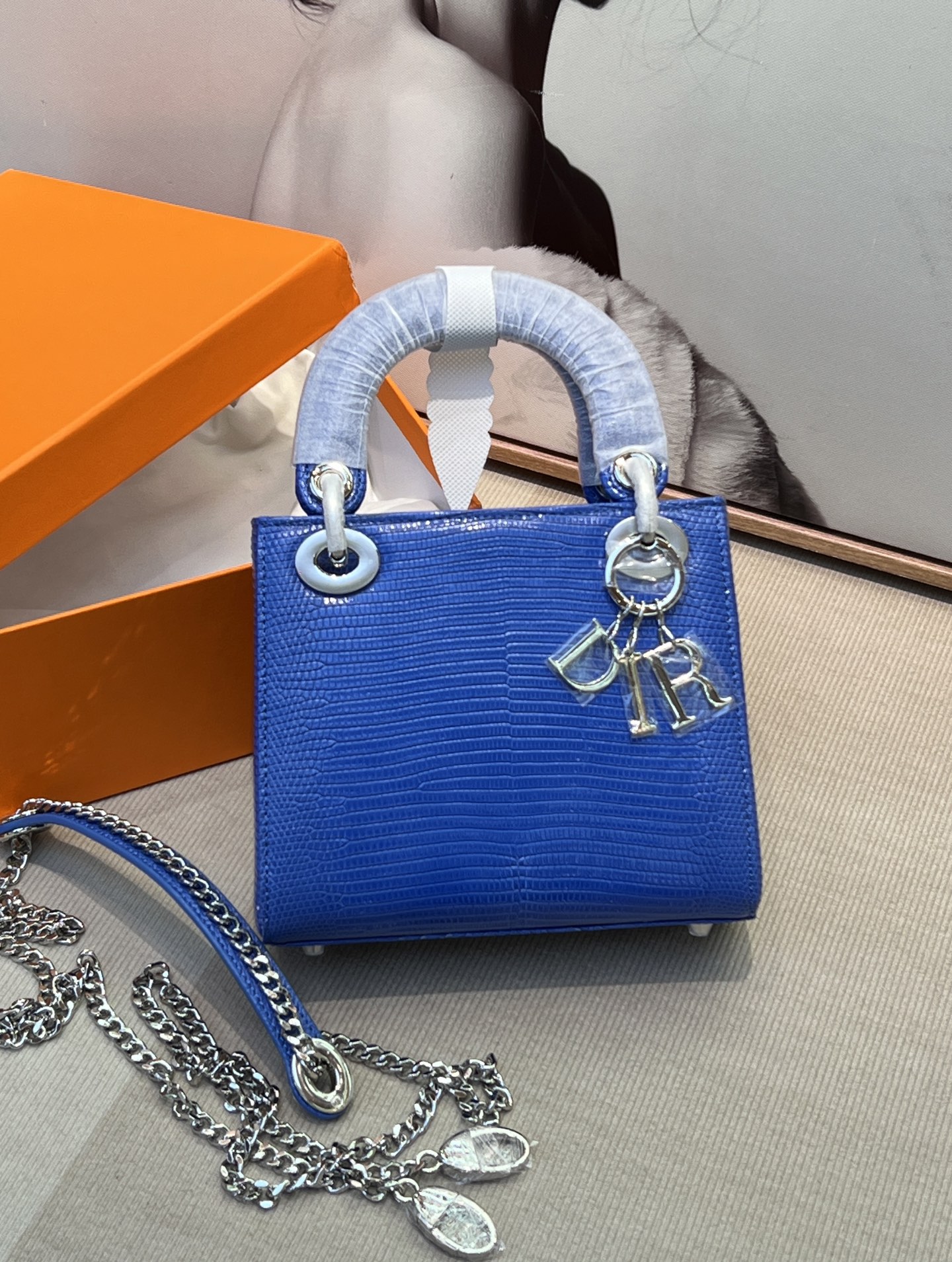 NO:700103,Dior Dior Lizard three compartments, electric blue/silver buckle,, dior, dior, Hermes,19860909Dior迪奥蜥蜴三格,电光蓝/银扣,,dior,dior,Hermes,,Bag