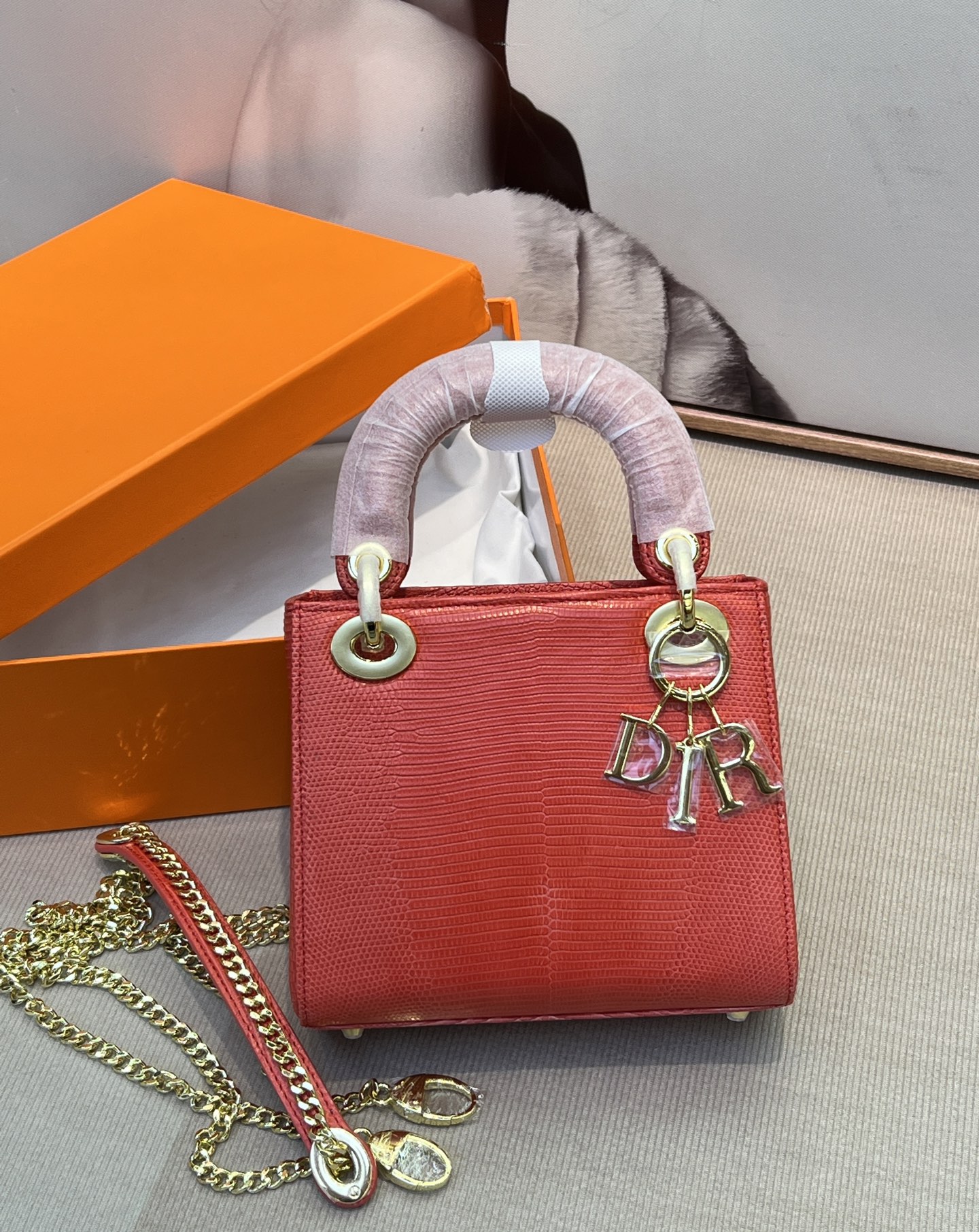 NO:700089,Dior Dior Lizard three-panel, watermelon red/gold buckle,, dior, dior, Hermes,19860909Dior迪奥蜥蜴三格,西瓜红/金扣,,dior,dior,Hermes,,Bag