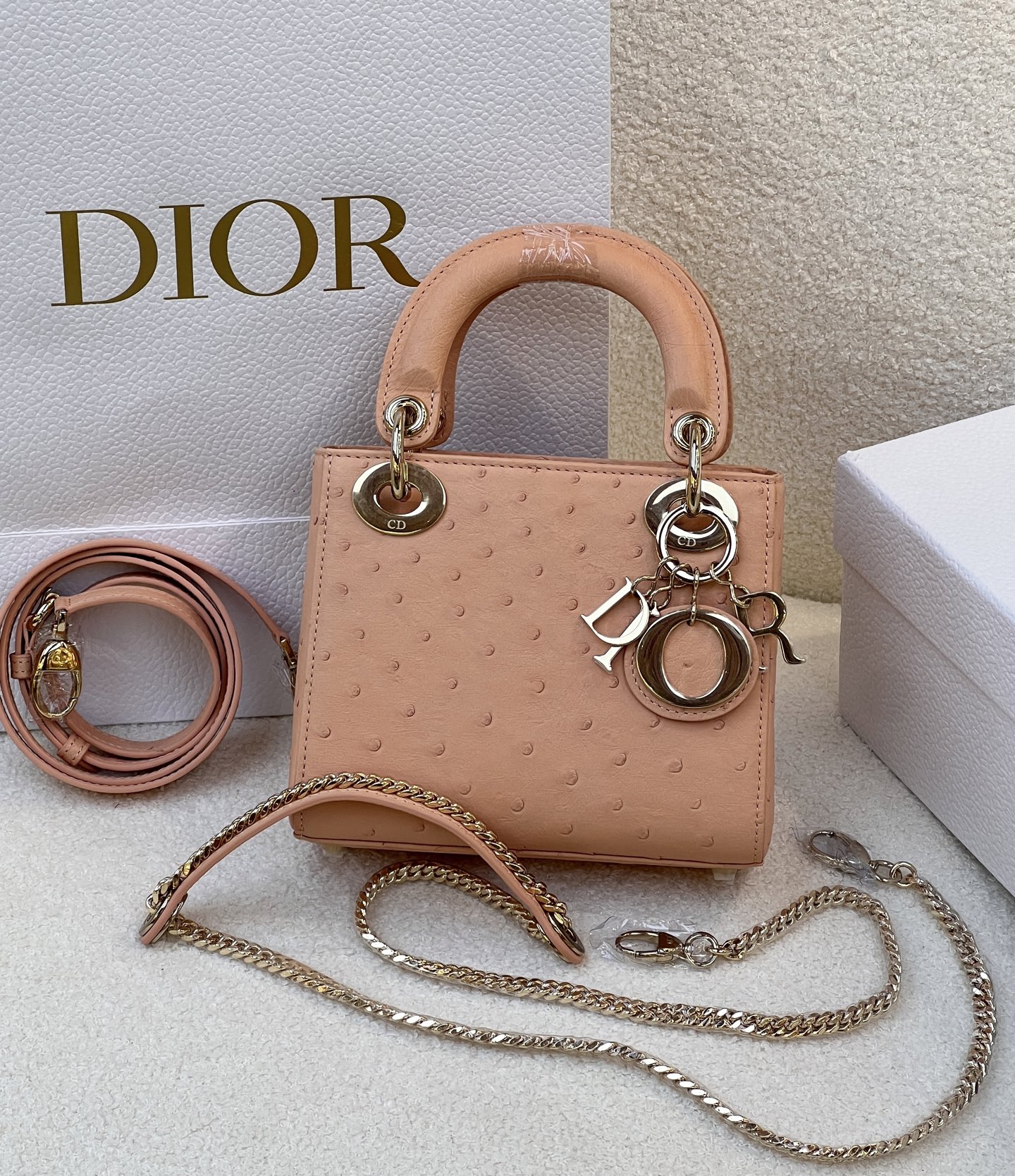 NO:700480,Ostrich three grids, ceramic powder/gold buckle in stock, Hermes, hermes, Hermes,19860909鸵鸟三格,陶瓷粉/金扣 现货,爱马仕,hermes,Hermes,,Bag