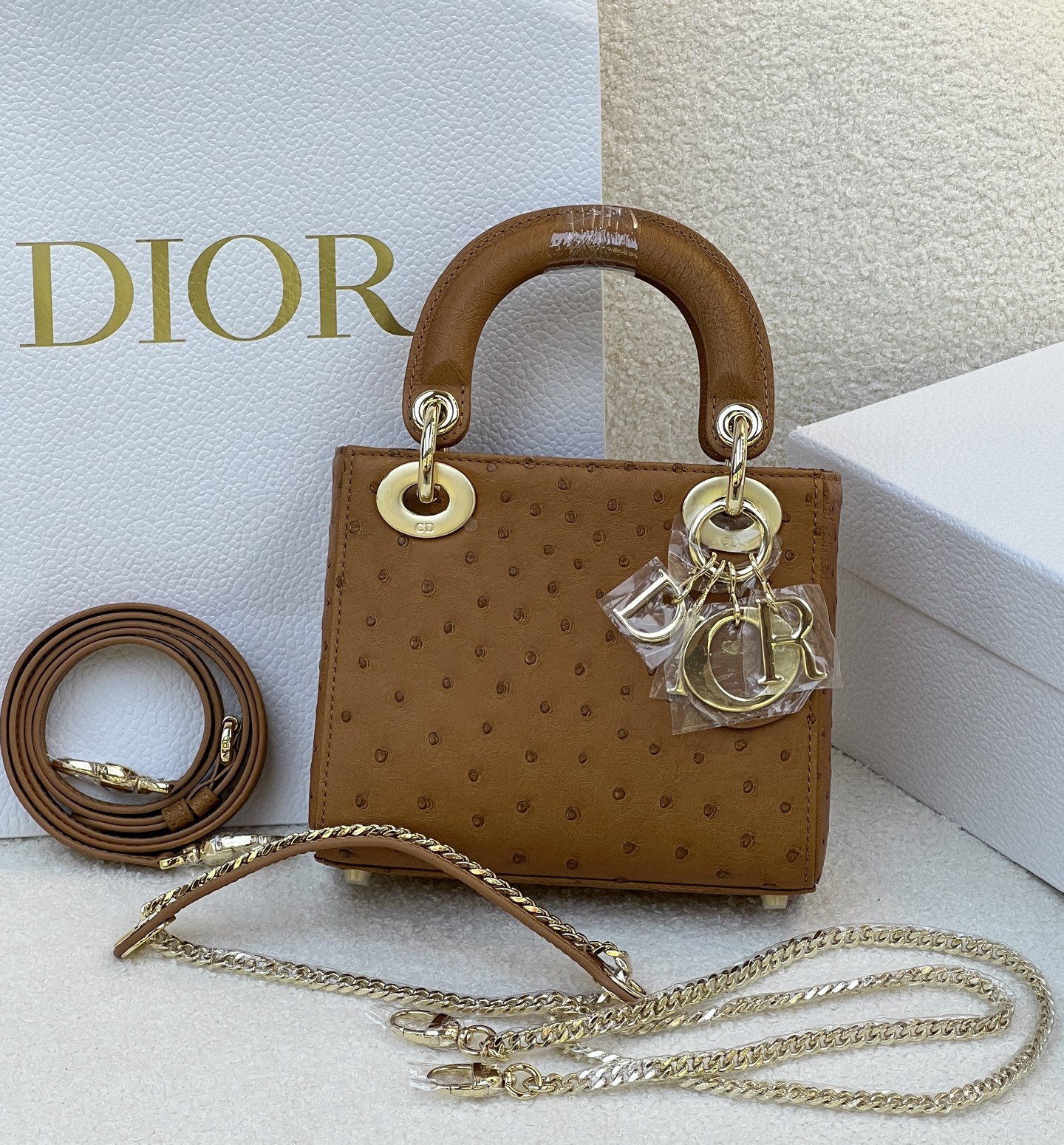 NO:700484,Ostrich three grids, caramel color/gold buckle in stock, Hermes, hermes, Hermes,19860909鸵鸟三格,焦糖色/金扣 现货,爱马仕,hermes,Hermes,,Bag