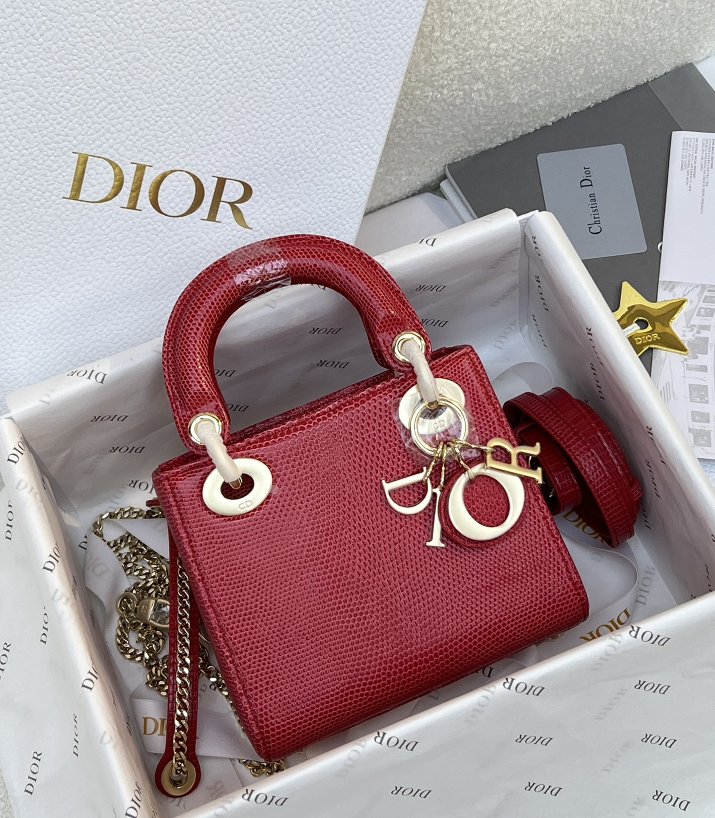NO:700072,Dior Dior lizard three grid, bright red/gold buckle,, dior, dior, Hermes,19860909Dior迪奥蜥蜴三格,鲜红色/金扣,,dior,dior,Hermes,,Bag