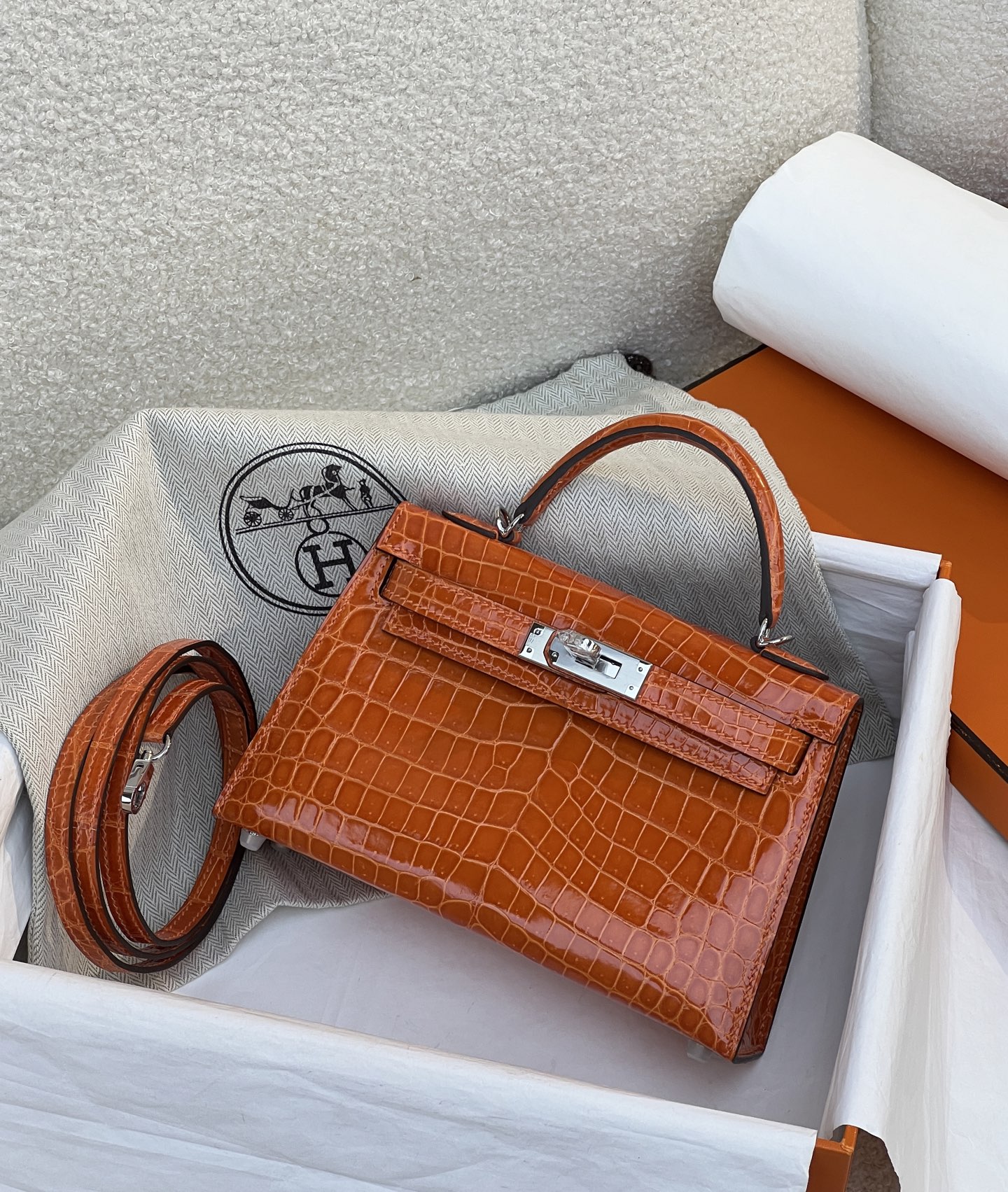 NO:741210,Nile crocodile skin Kelly II, orange/silver buckle in stock, Hermes, hermes, crocodile skin, Hermes,19860909尼罗鳄鱼皮凯莉二代,橙色/银扣 现货,爱马仕,hermes,crocodile skin,Hermes,,Bag