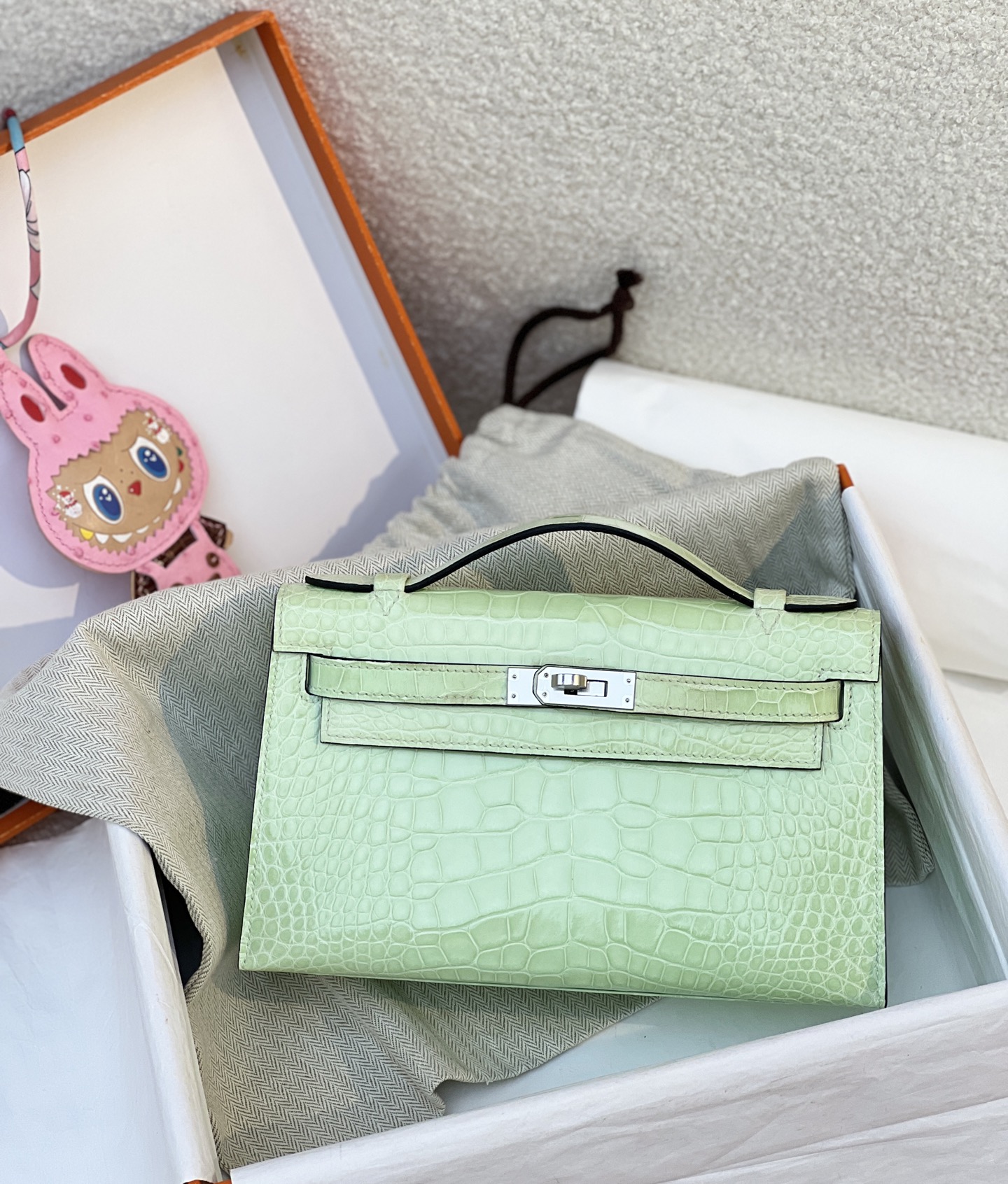 NO:741209,High gloss American crocodile skin Kelly generation mint green/silver buckle spot,Hermes,hermes,crocodile skin,Hermes,19860909高光美洲鳄鱼皮 凯莉一代 薄荷绿/银扣 现货,爱马仕,hermes,crocodile skin,Hermes,,Bag