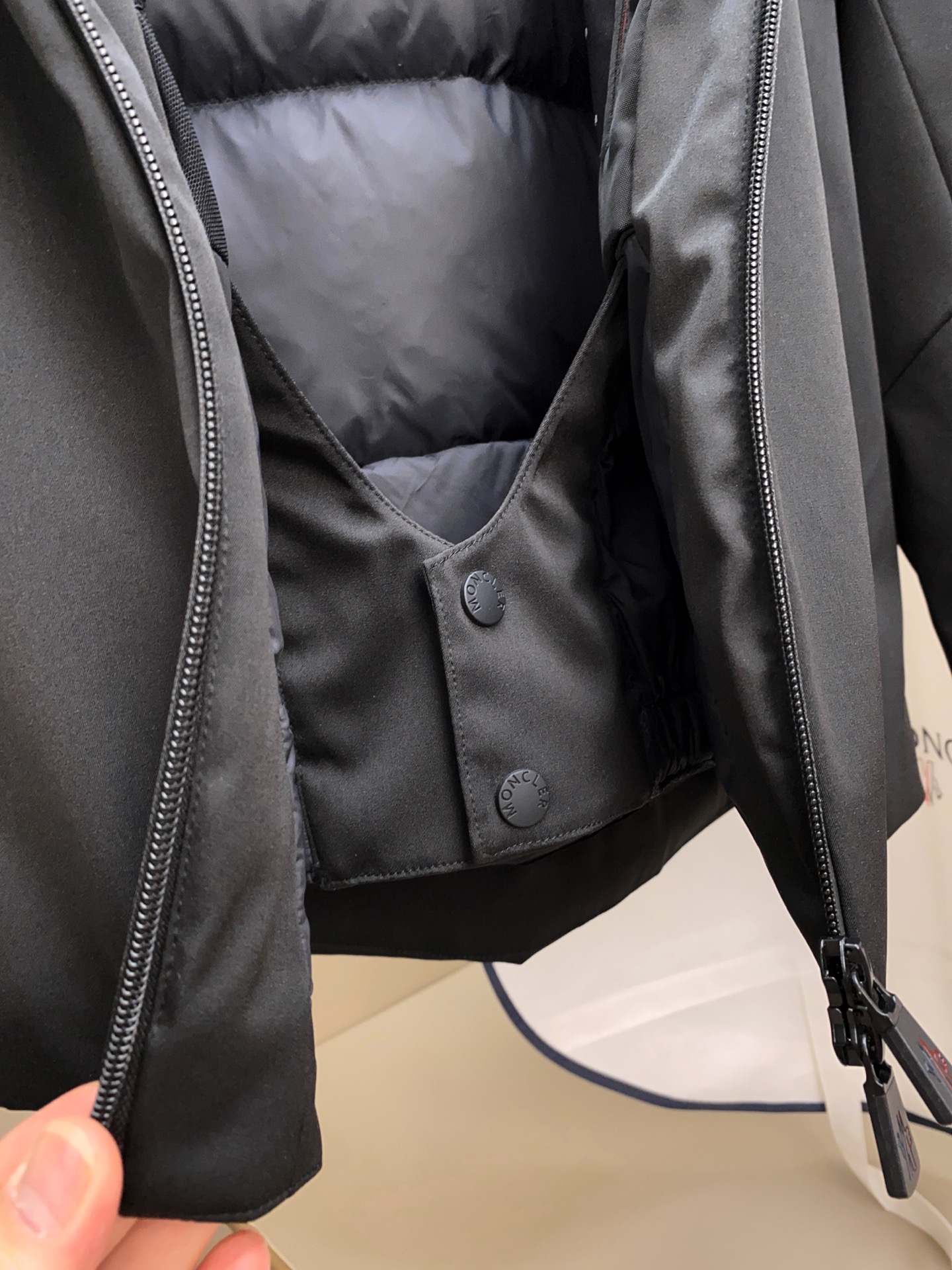 代工厂出口级别订单货品.品相完美.Mon*ler Grenble压胶滑雪羽绒服 彰显造型气质的不朽传奇.