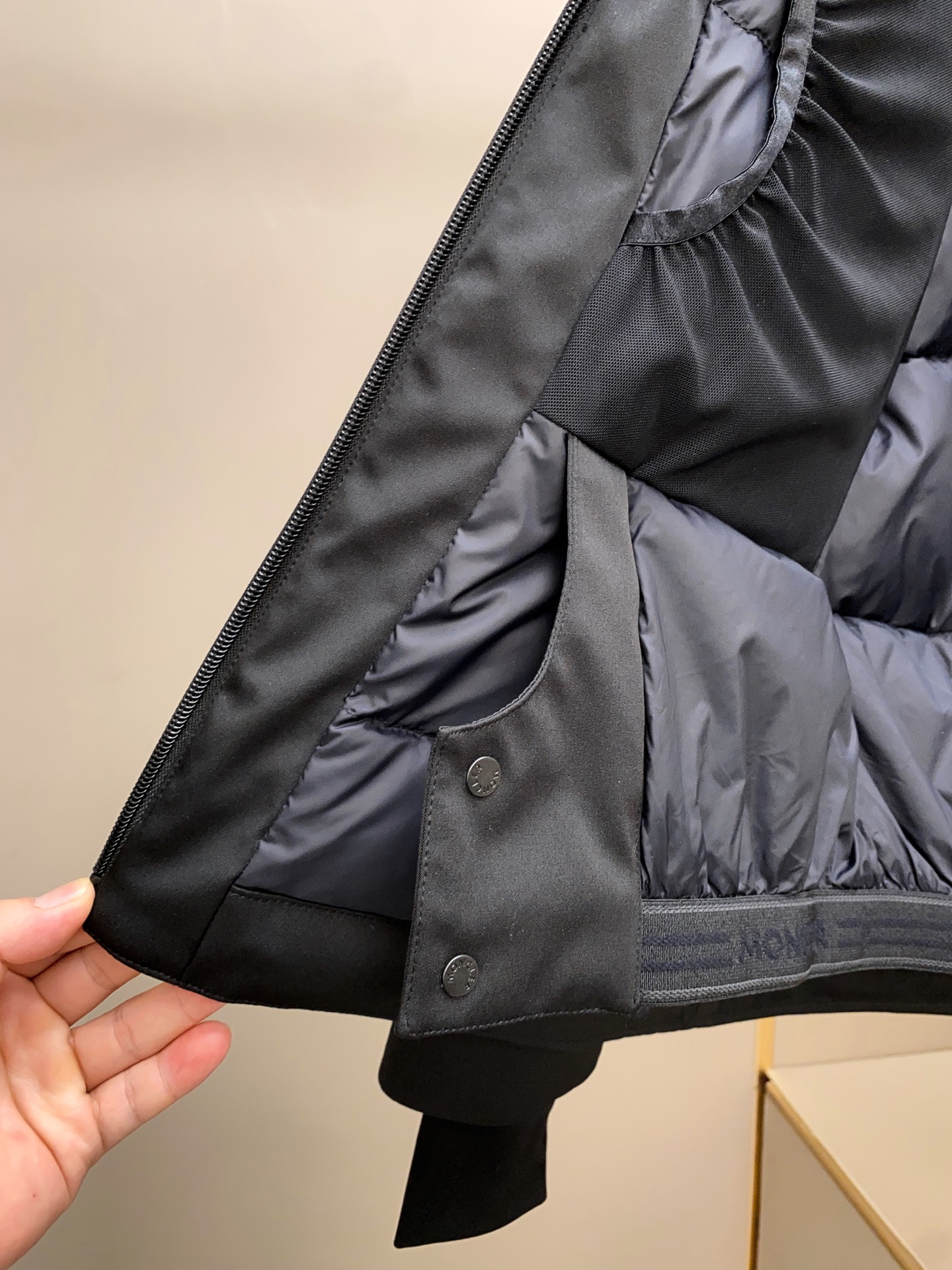 代工厂出口级别订单货品.品相完美.Mon*ler Grenble压胶滑雪羽绒服 彰显造型气质的不朽传奇.