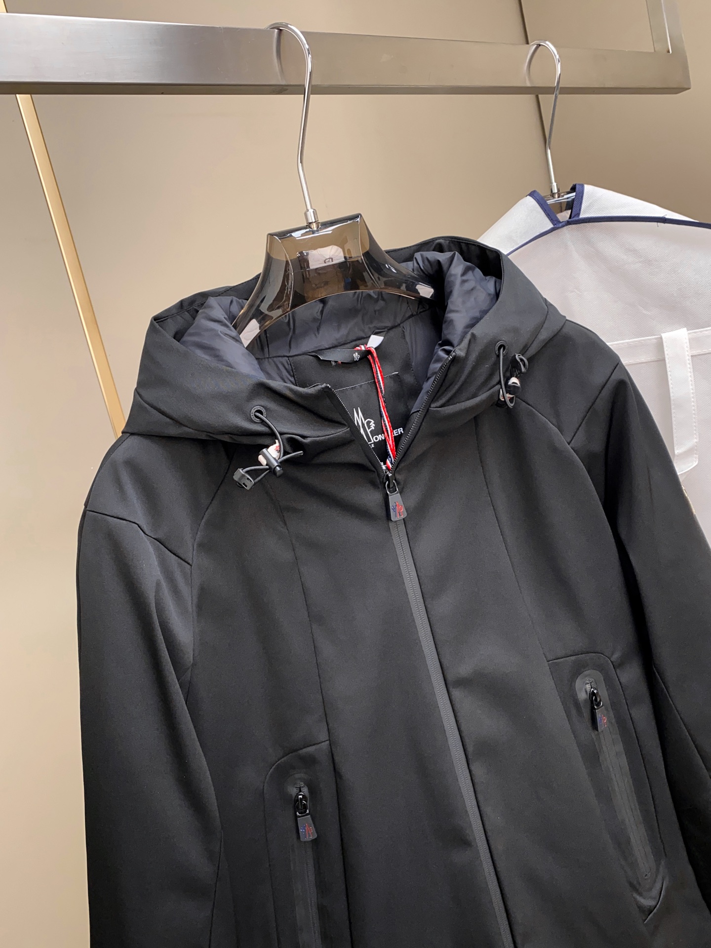 代工厂出口级别订单货品.品相完美.Mon*ler Grenble压胶滑雪羽绒服 彰显造型气质的不朽传奇.