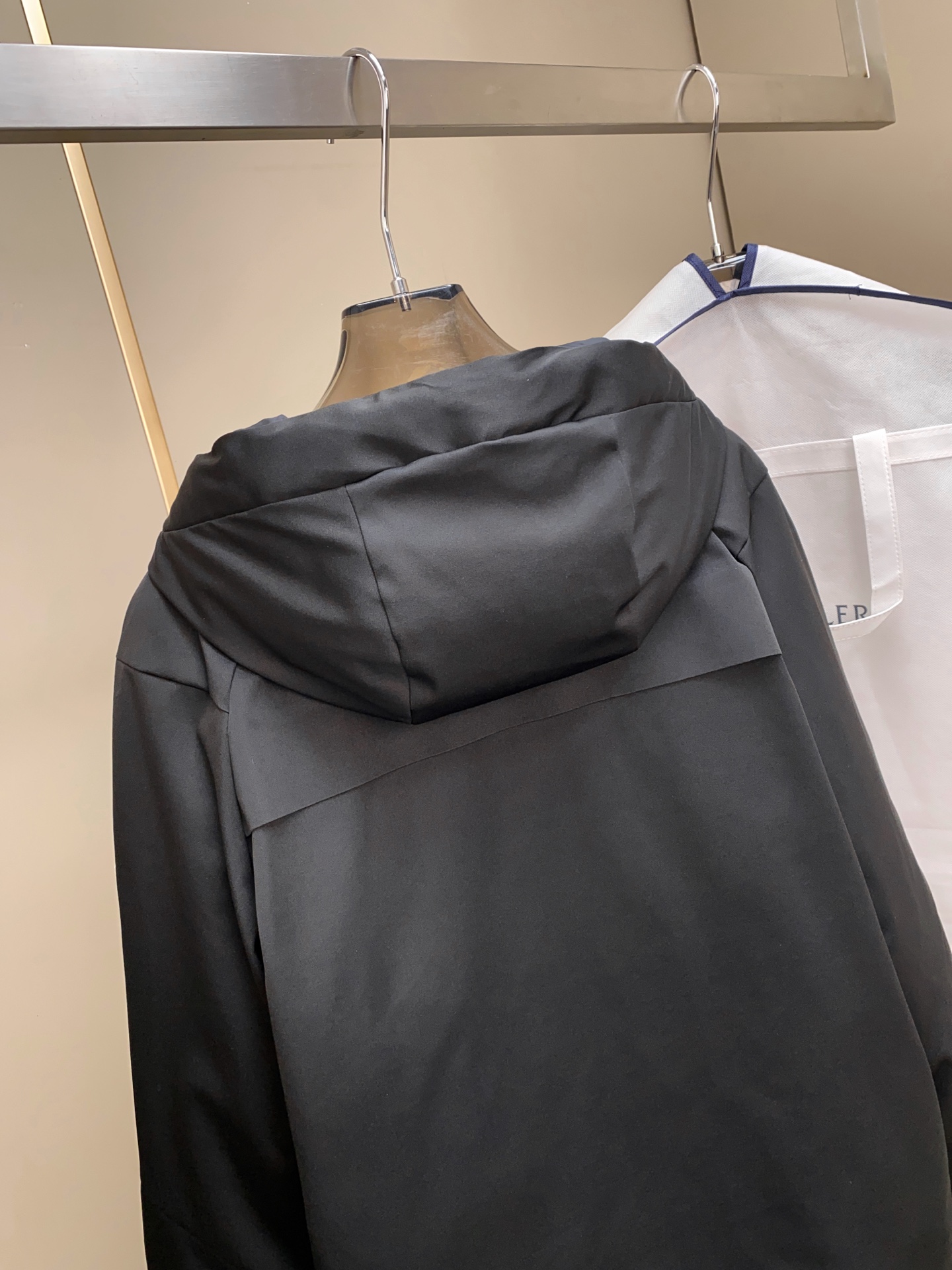 代工厂出口级别订单货品.品相完美.Mon*ler Grenble压胶滑雪羽绒服 彰显造型气质的不朽传奇.