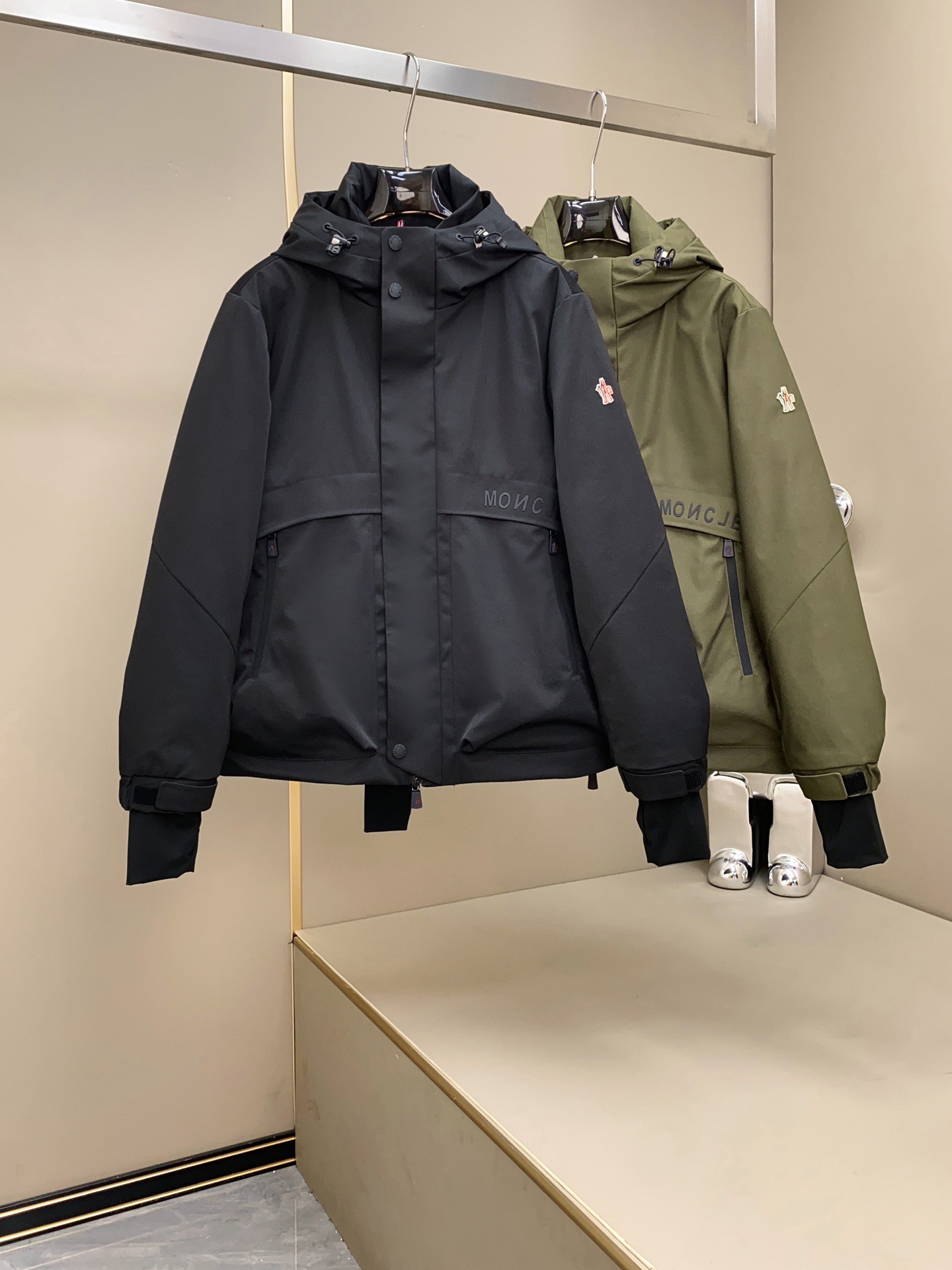 代工厂出口级别订单货品.品相完美.Mon*ler Grenble压胶滑雪羽绒服 彰显造型气质的不朽传奇.