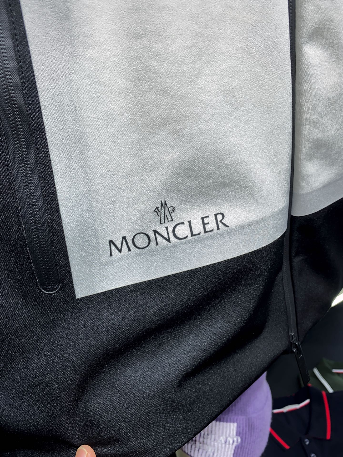 新品 MON秋冬新款时尚撞色拼接拉链羽绒夹克，男士全压胶防水拉链滑雪服羽绒夹克外套！贸易公司渠道稀出，同