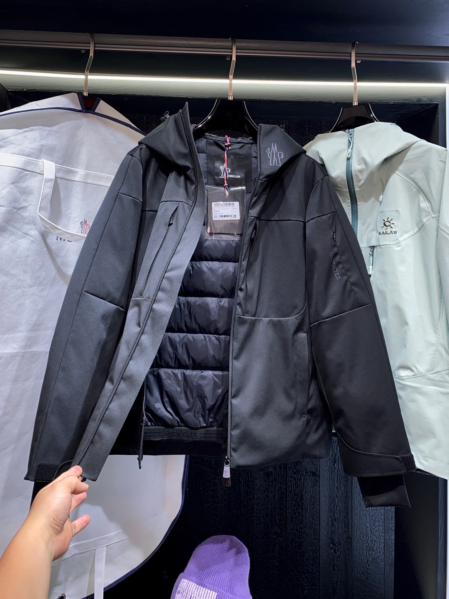 【新品 秋冬新款Mon*ler Grenble压胶滑雪羽绒服 彰显造型气质的不朽传奇.极致款的休闲户外型