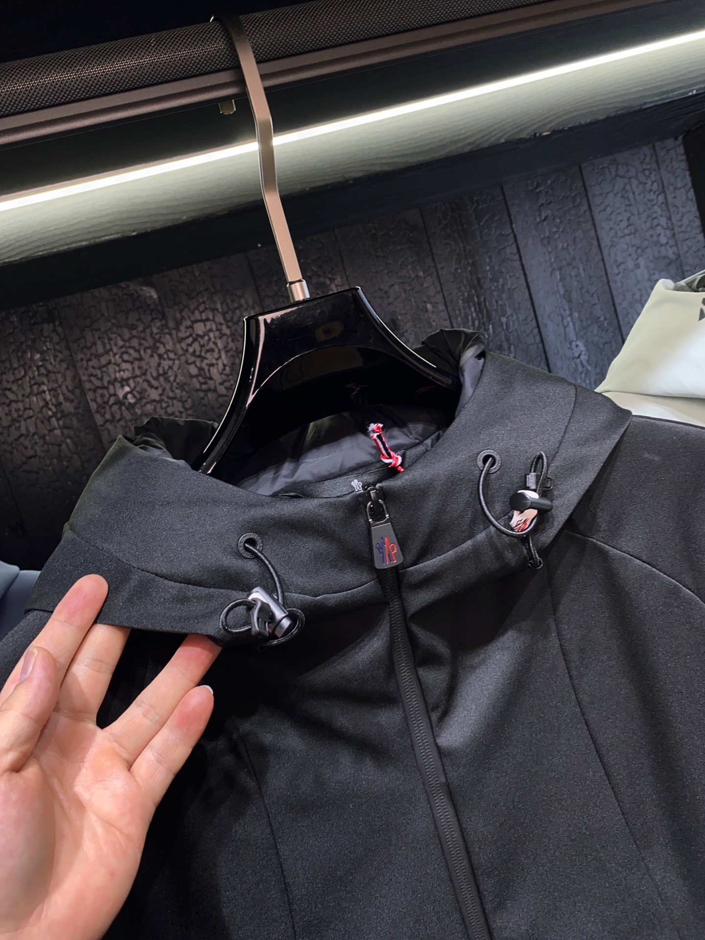 代工厂出口级别订单货品.品相完美.Mon*ler Grenble压胶滑雪羽绒服 彰显造型气质的不朽传奇.