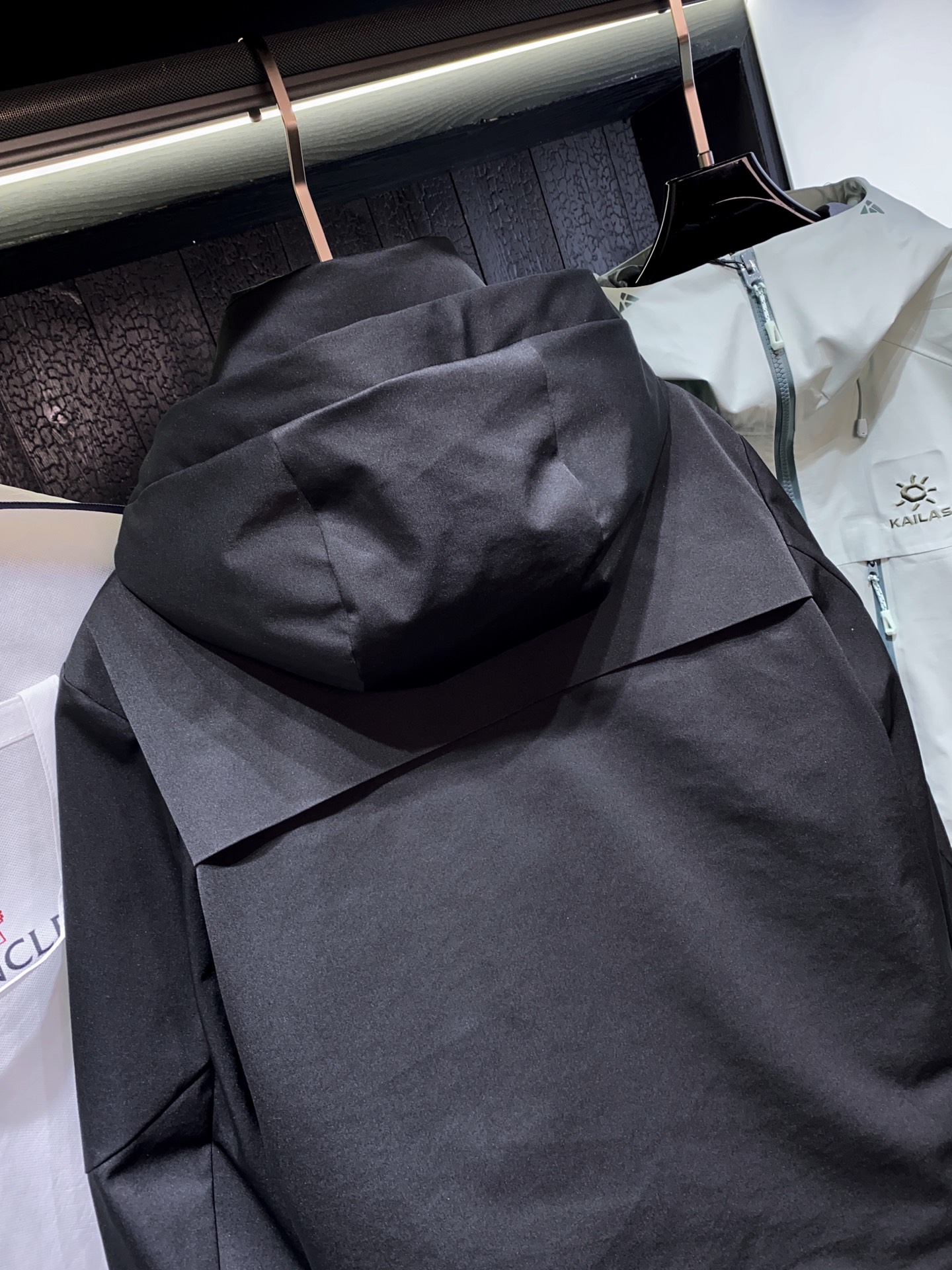 代工厂出口级别订单货品.品相完美.Mon*ler Grenble压胶滑雪羽绒服 彰显造型气质的不朽传奇.