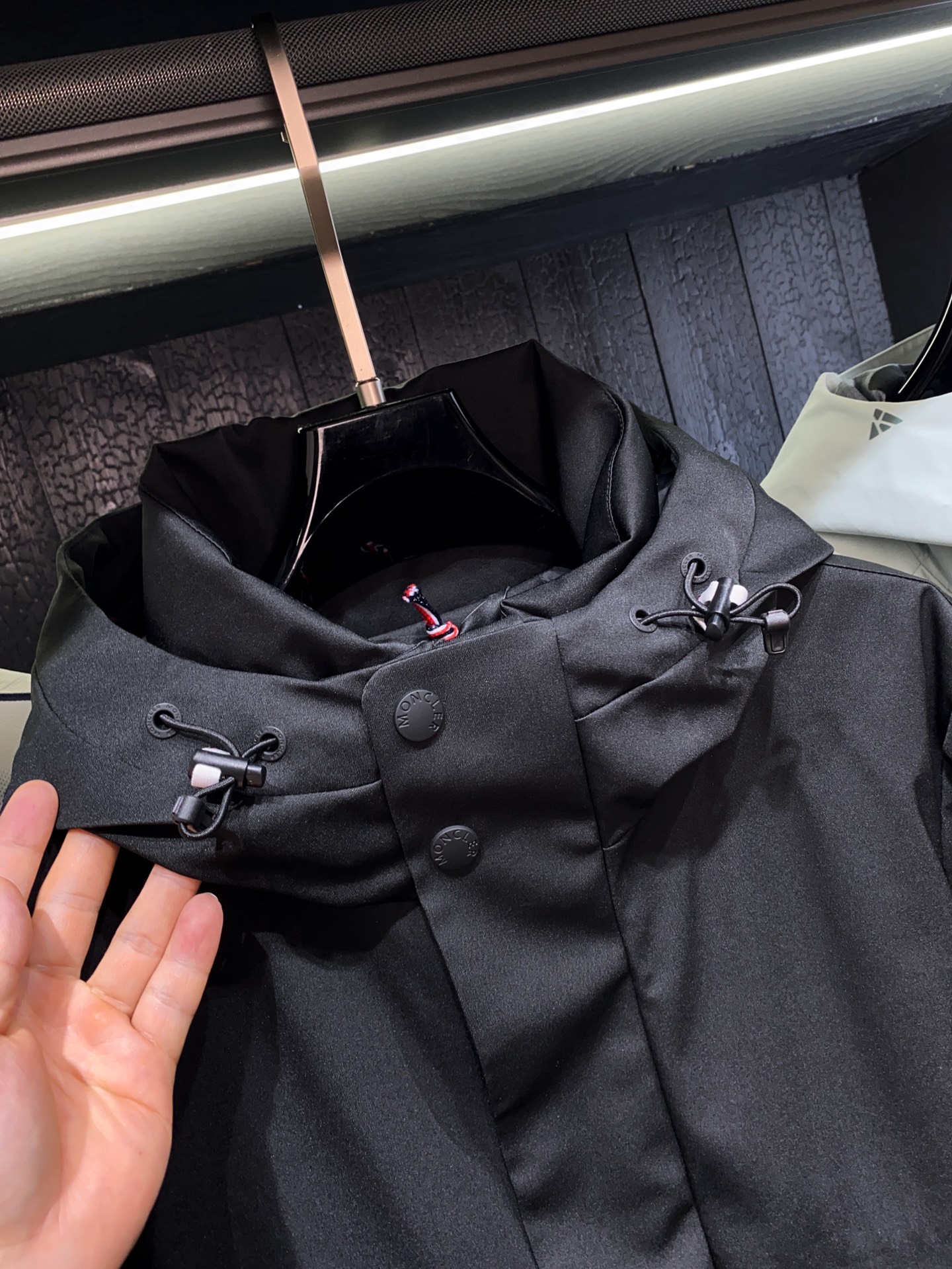 代工厂出口级别订单货品.品相完美.Mon*ler Grenble压胶滑雪羽绒服 彰显造型气质的不朽传奇.