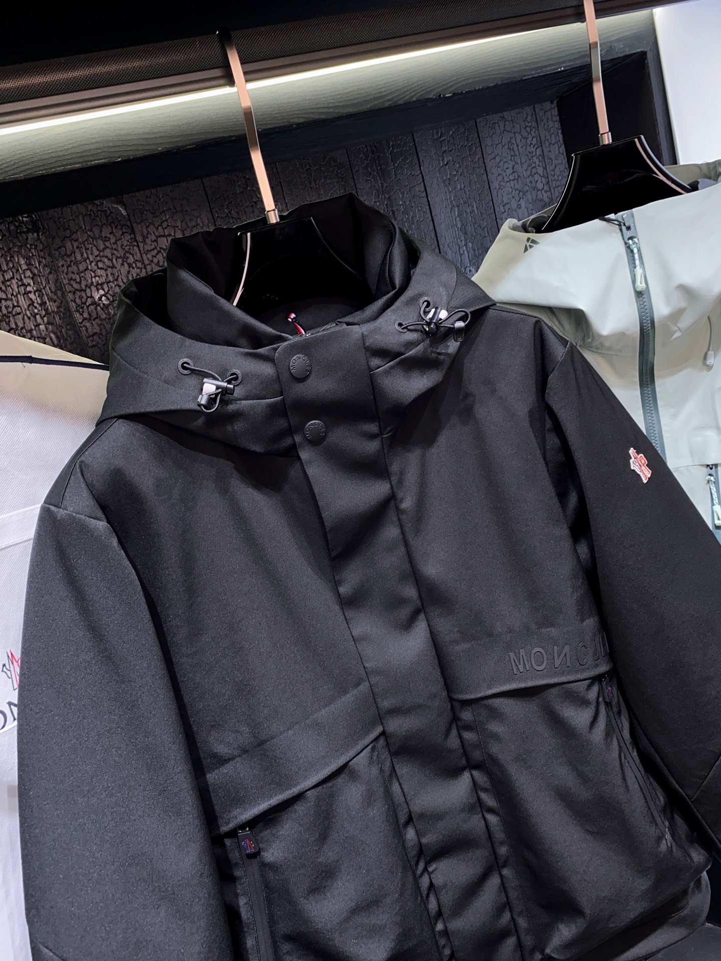 代工厂出口级别订单货品.品相完美.Mon*ler Grenble压胶滑雪羽绒服 彰显造型气质的不朽传奇.