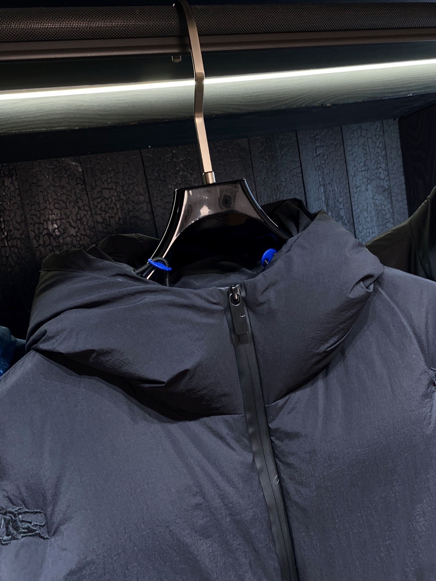 BUR王牌渠道订单！连帽战马刺绣英伦气质休闲风格设计男士鹅绒羽绒马甲/背心每一年都不可错过的BUR羽绒马