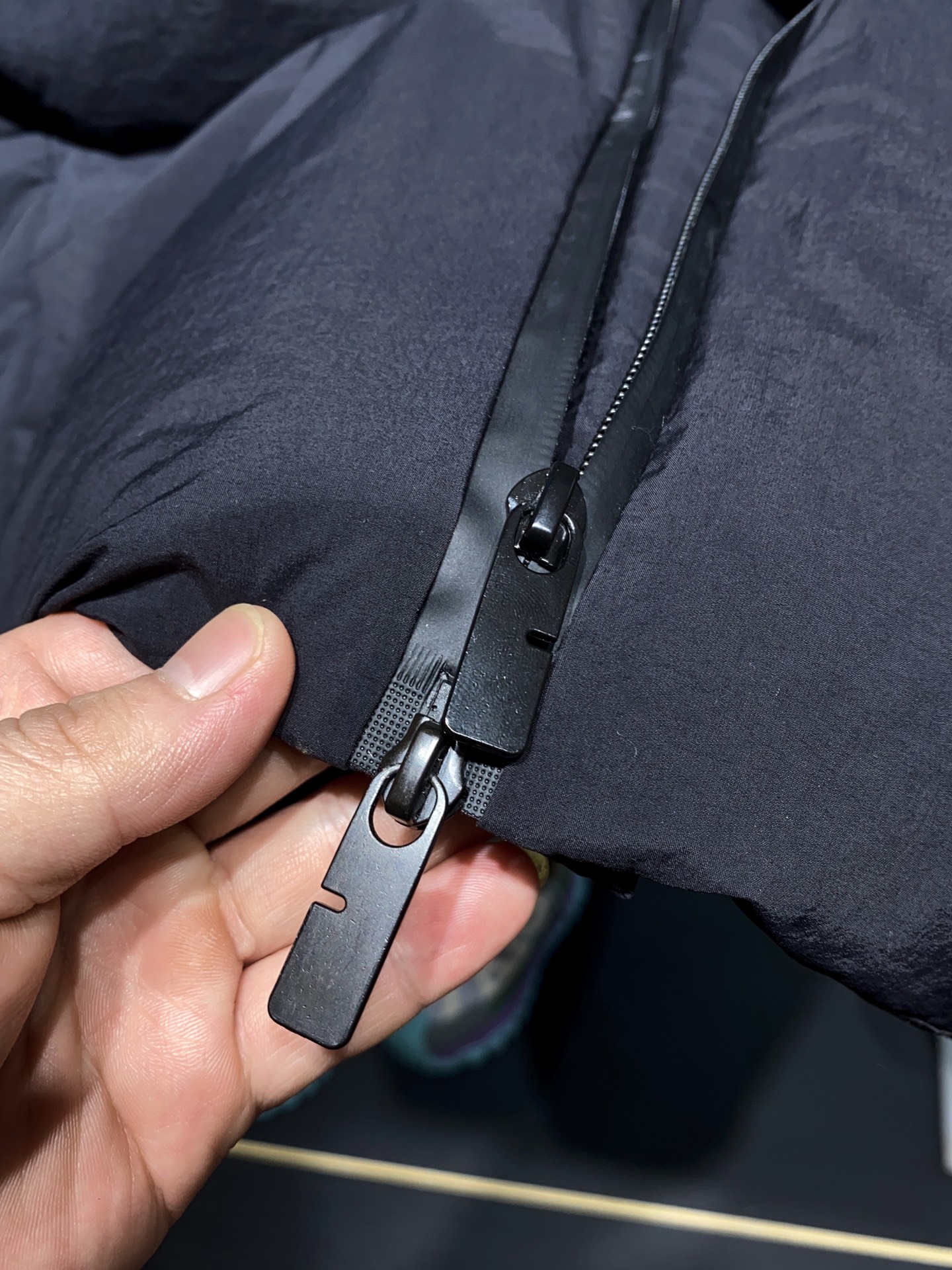 BUR王牌渠道订单！连帽战马刺绣英伦气质休闲风格设计男士鹅绒羽绒马甲/背心每一年都不可错过的BUR羽绒马