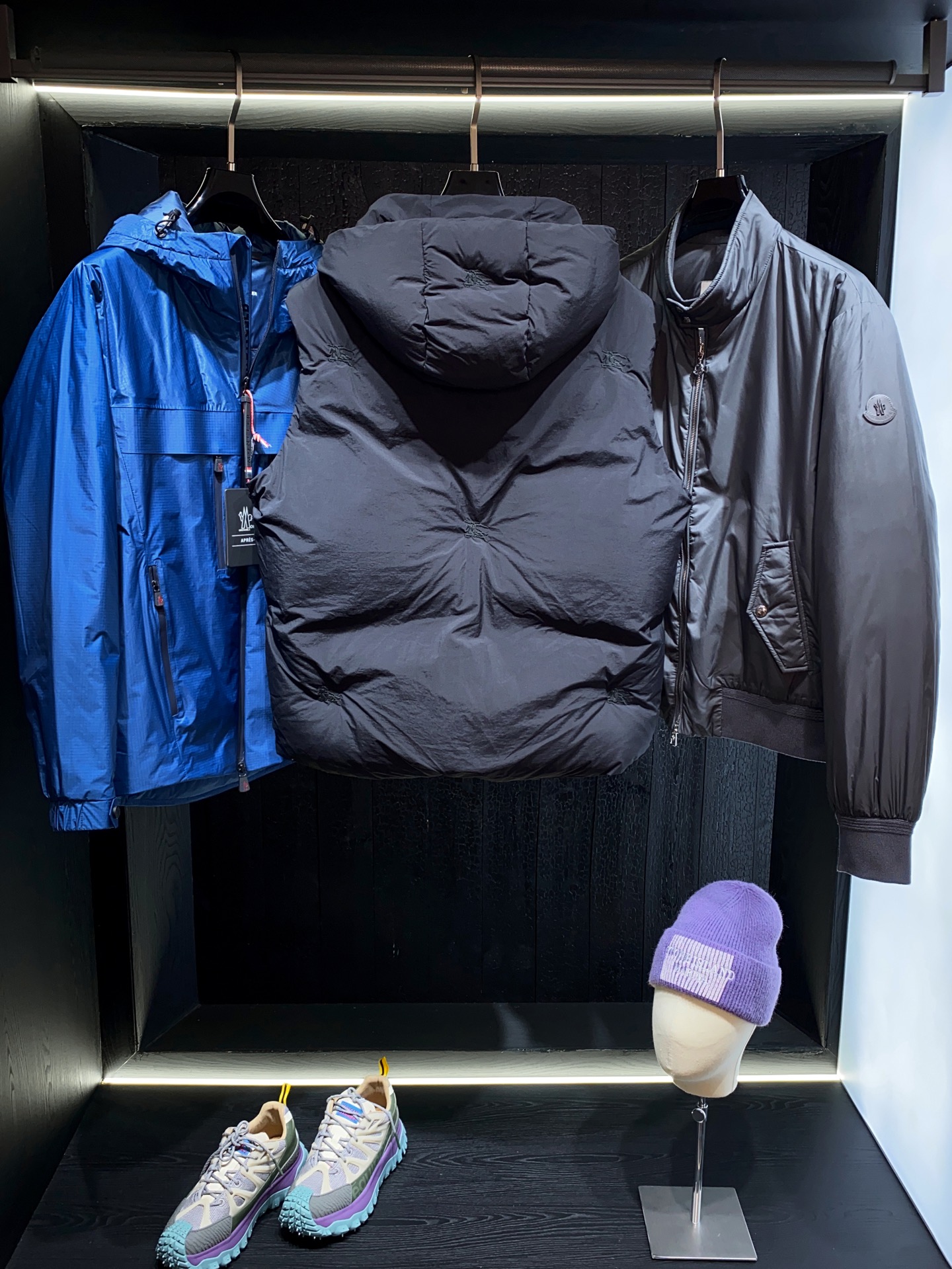 BUR王牌渠道订单！连帽战马刺绣英伦气质休闲风格设计男士鹅绒羽绒马甲/背心每一年都不可错过的BUR羽绒马