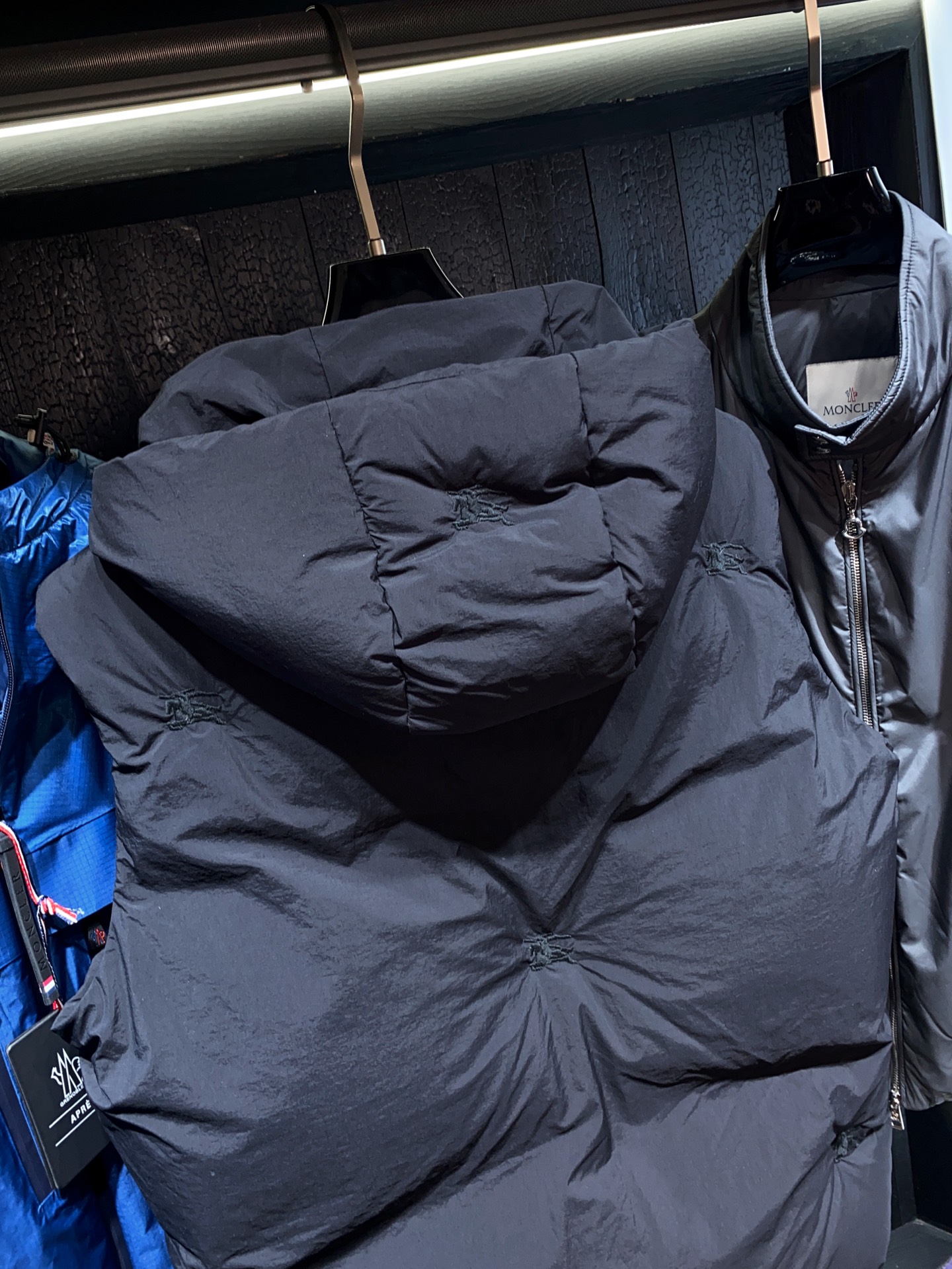 BUR王牌渠道订单！连帽战马刺绣英伦气质休闲风格设计男士鹅绒羽绒马甲/背心每一年都不可错过的BUR羽绒马