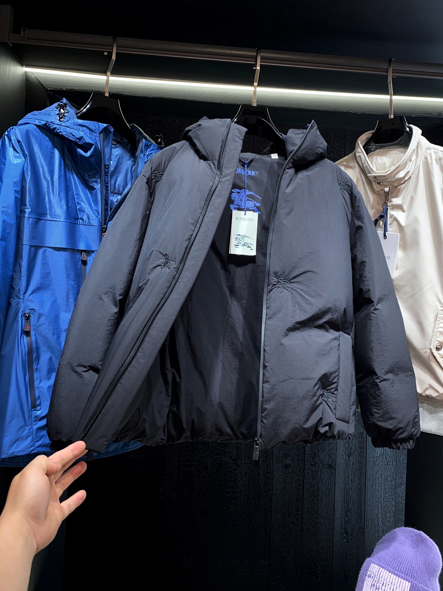 BUR王牌渠道订单！连帽战马刺绣英伦气质休闲风格设计男士鹅绒羽绒外套每一年都不可错过的BUR羽绒服 经典