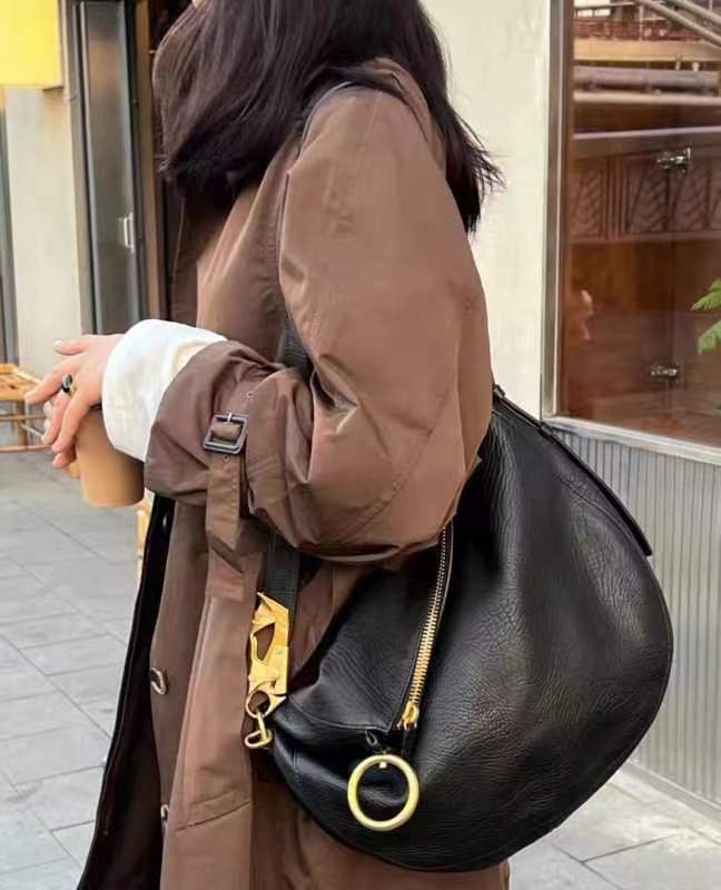 Burberry Upper body picture