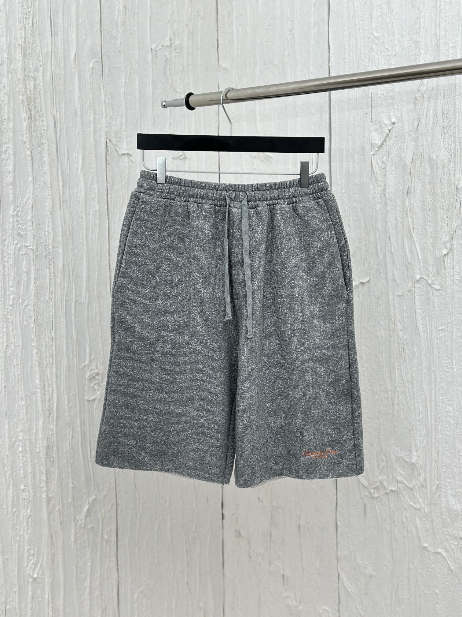 Dio*/Dior 24 nuevo traje de manga corta con sudadera de forro polar gris con lunares. Apertura del molde original. Tomó…