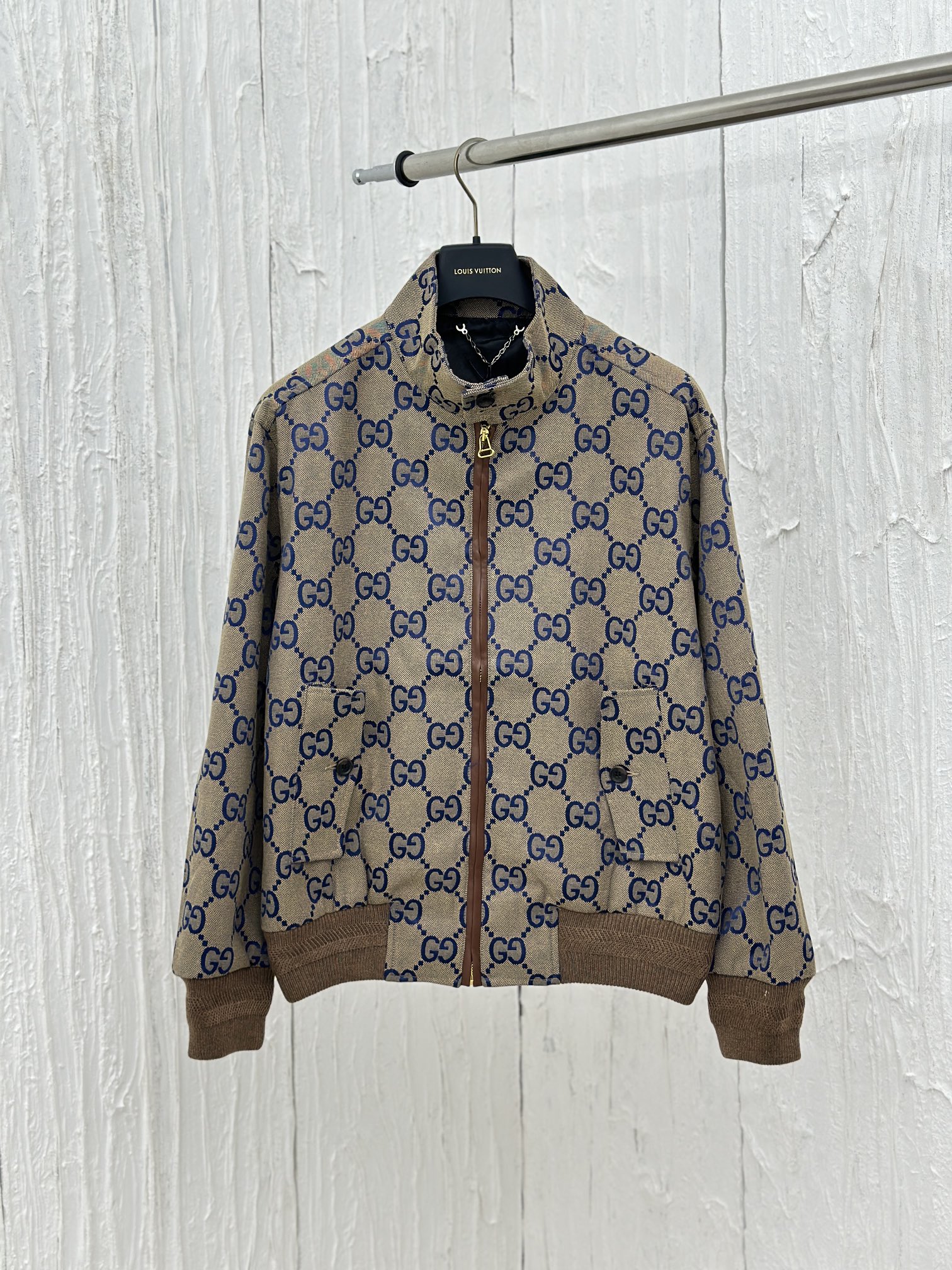 Gucc*/Gucci 24 nuevo abrigo azul jacquard de pie con doble G y lona, tejido jacquard clásico de doble G, detalles de cr…