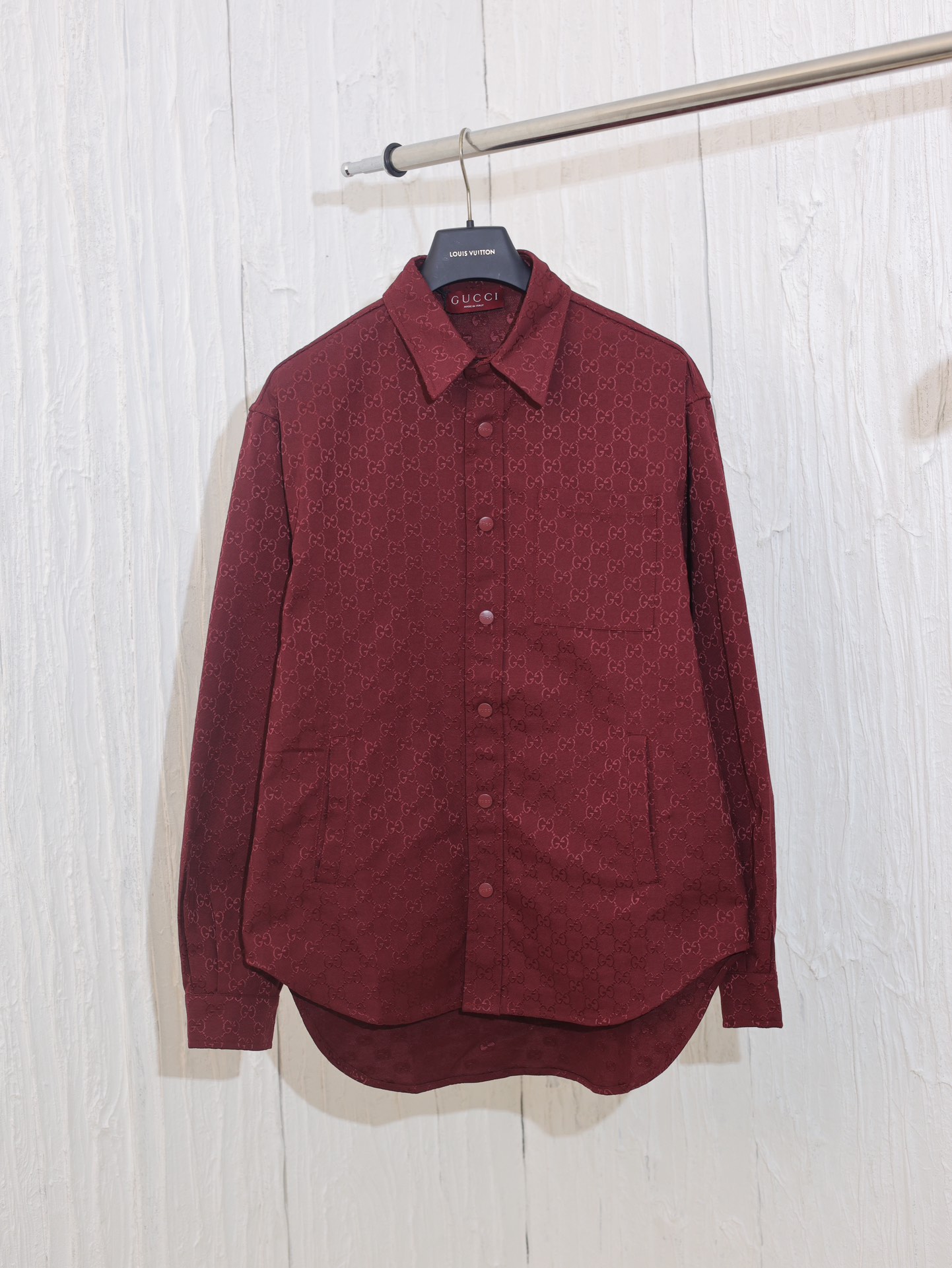 Gucci*/Gucci 24 nuevo estilo, chaqueta de camisa con estampado de monograma antiguo, comprada originalmente por 12,800,…