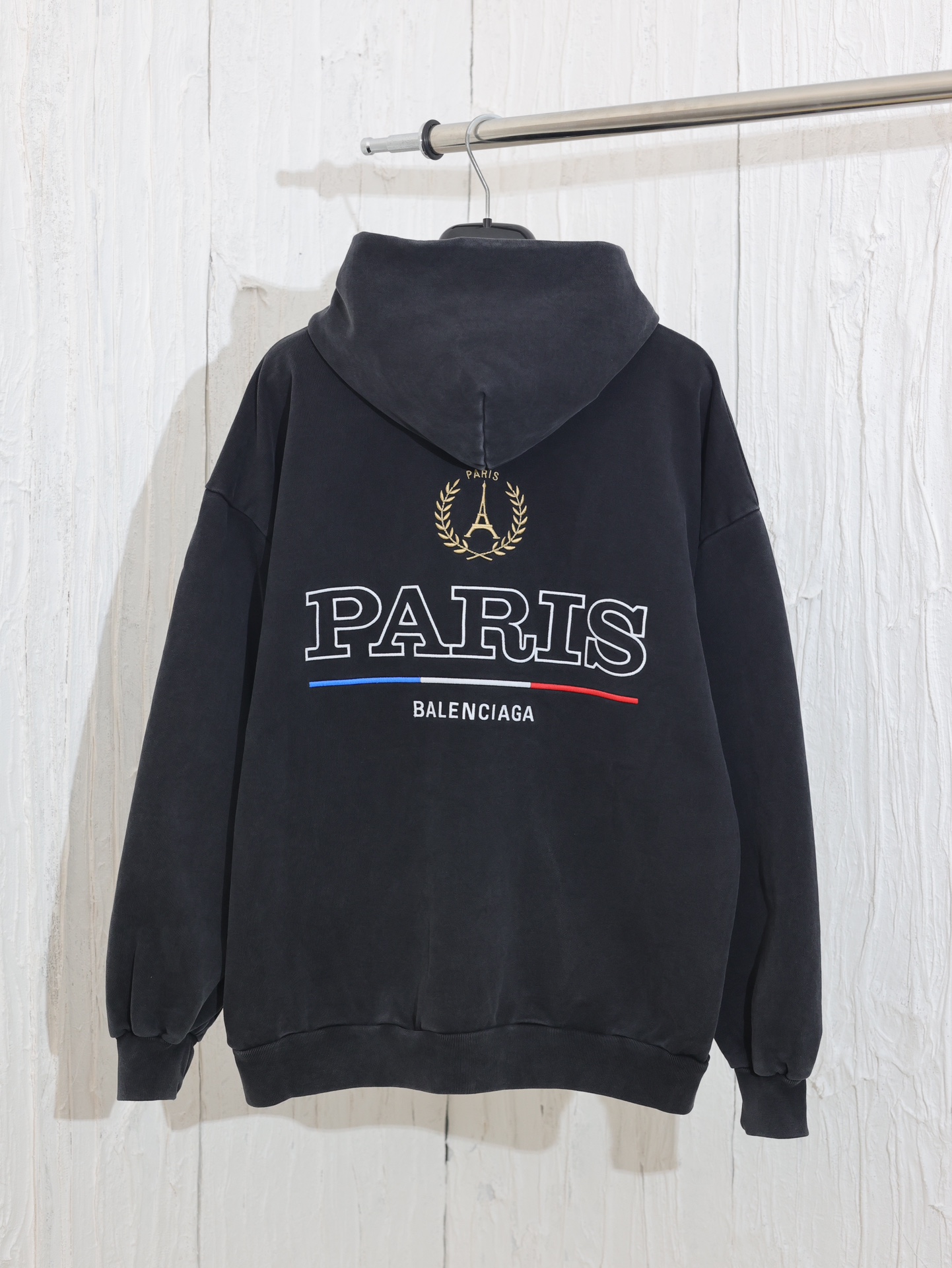 
Balenciag*/巴黎2024ss PARIS麦穗铁塔水洗黑拉链卫衣外套

Size：XS/S/M