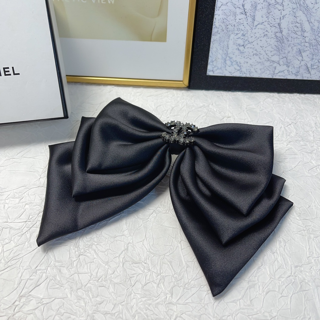 NO:280799,CHANEL Xiaoxiang Chanel Hairpins New logo bow hair clip spring clip style three-dimensional temperament fashionable and versatile little fairy must-in item, closed eyes recommended (single) hair accessories, hair clips, chanel, hairpins19860909CHANEL小香 chanel发夹 新款logo蝴蝶结发夹弹簧夹版型立体气质时尚百搭小仙女必入单品 闭眼入推荐款（单个）发饰,发夹,chanel,hairpins,accessory
