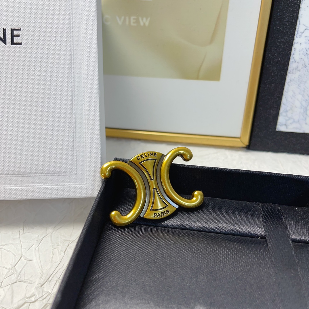 NO:279928,celine Arc de Triomphe brooch New simple logo brooch retro atmospheric and high-end exquisite little fairy must-have single treasure style, closed eyes recommended (single) hair accessories, hairpins, celine, celine, brooch, breastpin, hairpins19860909celine赛琳 凯旋门胸针 新款简约logo胸针复古大气上档次精致小仙女必入单品宝藏款 闭眼入推荐款（单个）发饰,发夹,celine,celine,brooch，breastpin,hairpins,accessory