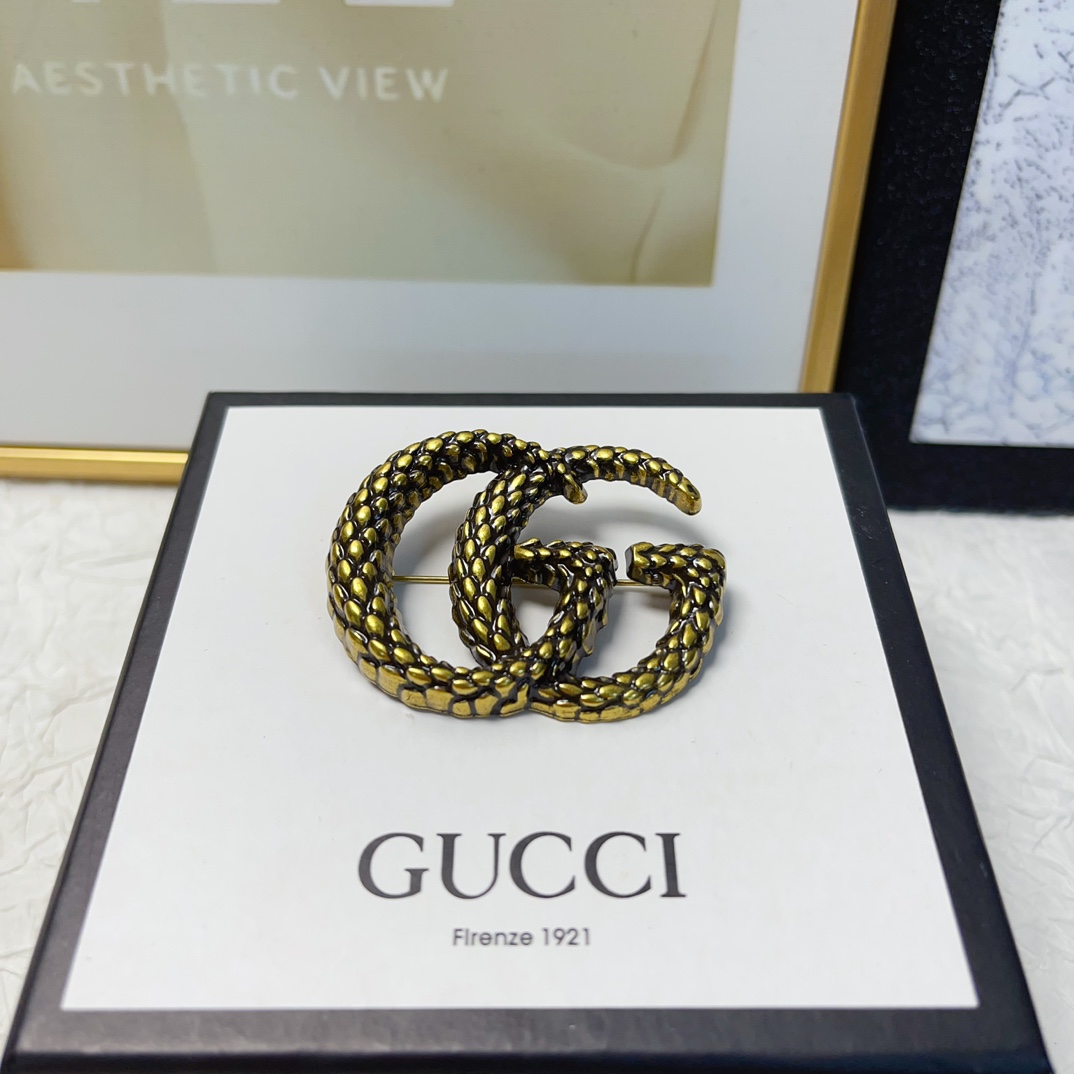 NO:279936,GUCCI Gucci brooch New wheat ear logo brooch retro atmospheric and high-end exquisite little fairy must-have single treasure style, closed eyes recommended (single) hair accessories, hairpins, gucci, gucci, brooch, breastpin, hairpins19860909GUCCI古驰 Gucci胸针 新款麦穗logo胸针复古大气上档次精致小仙女必入单品宝藏款 闭眼入推荐款（单个）发饰,发夹,gucci,gucci,brooch，breastpin,hairpins,accessory