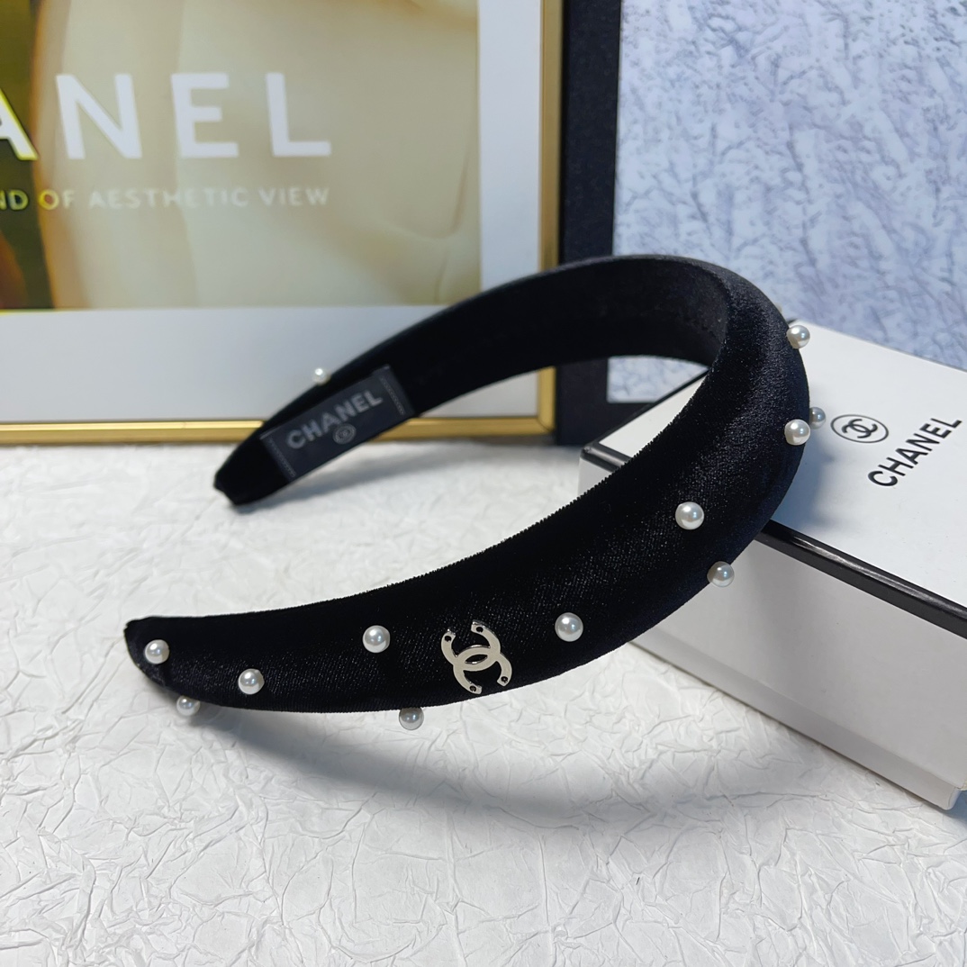 NO:281341,Chanel Xiaoxiang Chanel hairband Velvet pearl logo Light luxury style hairband Daily exquisite small items temperament versatile little fairy must-have single item full of celebrity style ~ treasure style closed eyes recommended style (single) hair accessories, hairpins, chanel, hairpins19860909chanel小香 chanel发箍 丝绒珍珠logo轻奢风发箍日常精致小单品气质百搭小仙女必入单品名媛风十足～宝藏款 闭眼入推荐款（单个）发饰,发夹,chanel,hairpins,accessory
