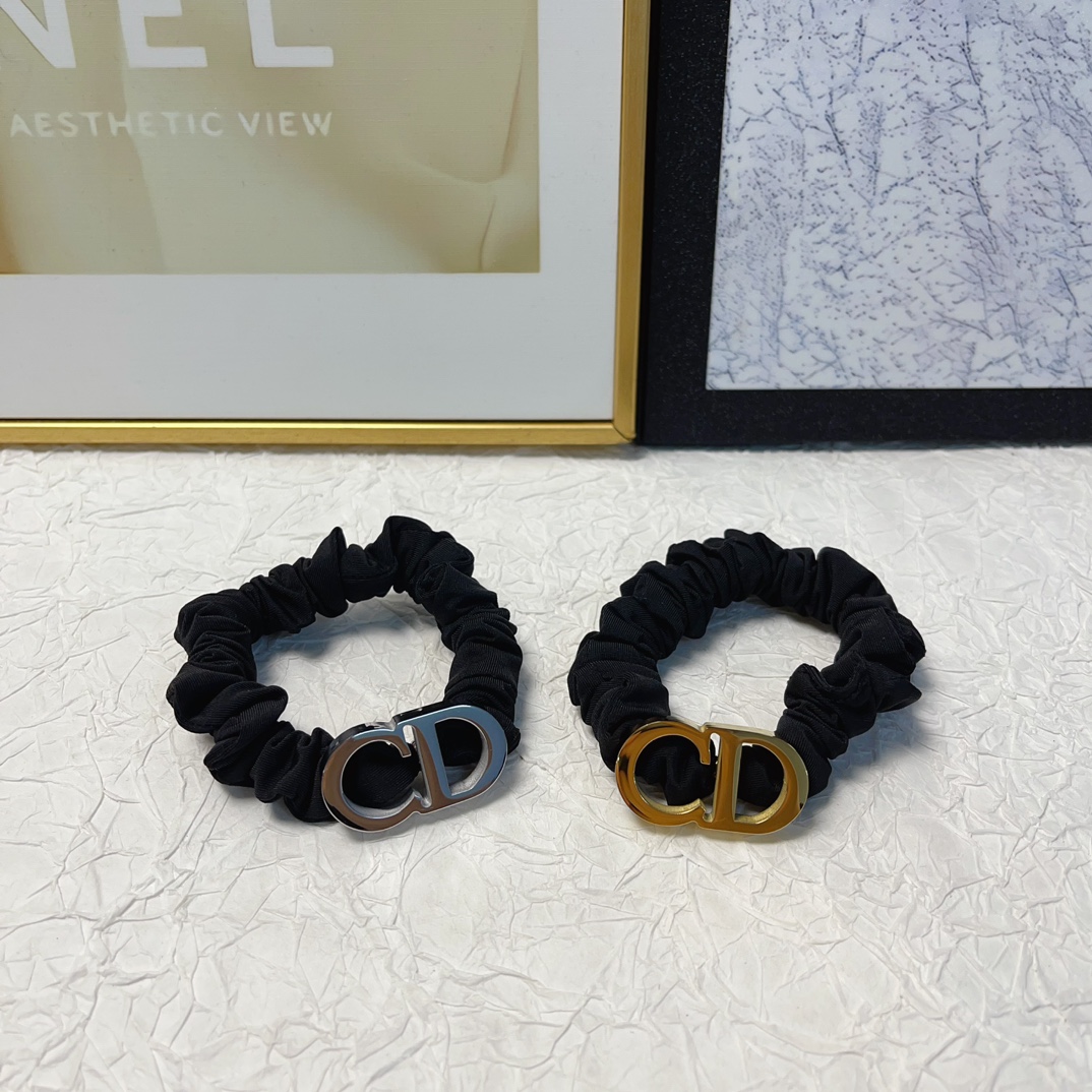 NO:277544,DIOR Dior rubber band titanium steel logo rubber band hair ring daily exquisite small items temperament versatile little fairy must-apple item Treasure model Closed eyes recommended (single hairpin, hairpin, dior, dior, hairpins19860909DIOR迪奥 Dior皮筋 钛钢logo皮筋发圈日常精致小单品气质百搭小仙女必入单品 宝藏款 闭眼入推荐款（单个发夹,发夹,dior,dior,hairpins,accessory