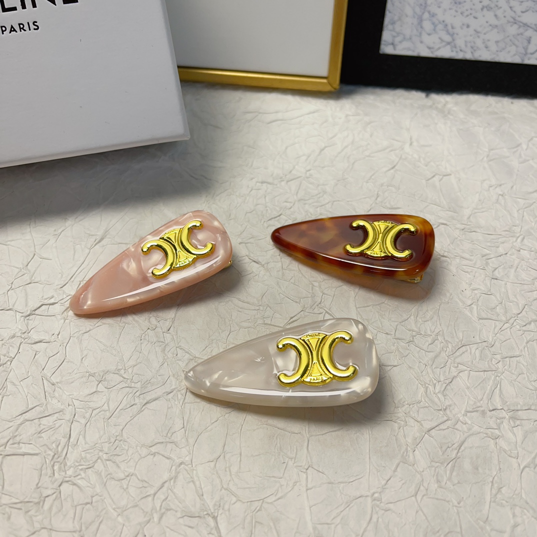 NO:276317,Celine Celine Pressure Clip, a popular Arc de Triomphe acrylic logo pressure clip edge clip bang clip daily exquisite small items, a versatile temperament and a must-have item for fairy Treasure model, a recommended style for closed eyes (single hairpin, hairpin, celine, hairpins19860909Celine塞林 Celine压夹 爆款凯旋门亚克力logo压夹边夹刘海夹日常精致小单品 气质百搭小仙女必入单品 宝藏款 闭眼入推荐款（单个发夹,发夹,celine,hairpins,accessory