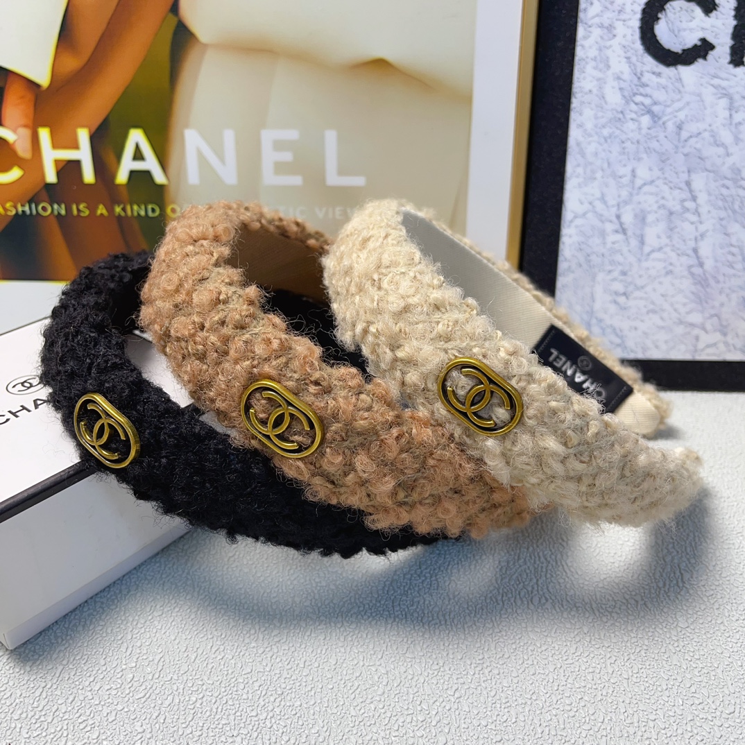 NO:276076,Chanel Xiaoxiang Chanel hairband wool logo light luxury style hairband temperament versatile little fairy must-apply single product full of celebrity style ~ treasure style recommended style closed eyes (single hairpin, hairpin, chanel, hairpins19860909chanel小香 chanel发箍 羊毛logo轻奢风发箍气质百搭小仙女必入单品名媛风十足～宝藏款 闭眼入推荐款（单个发夹,发夹,chanel,hairpins,accessory