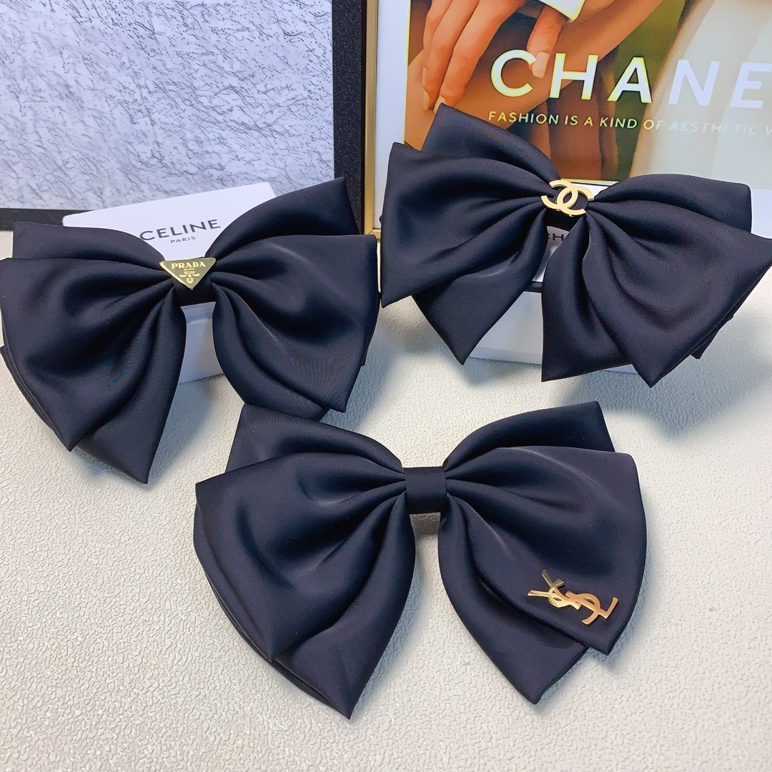 NO:280838,Spring clip collection Chanel Xiaoxiang Prada YSL Saint Laurent hair clip New titanium steel logo spring clip Temperament versatile little fairy must-have item Full of celebrity style ~ Treasure style Close eyes recommended (single) hair accessories, hair clips, chanel, prada, prada, saint laurent, saint laurent, hairpins19860909弹簧夹集合 chanel小香 Prada普拉达 YSL圣罗兰发夹 新款钛钢logo弹簧夹 气质百搭小仙女必入单品 名媛风十足～宝藏款 闭眼入推荐款（单个）发饰,发夹,chanel,prada,prada,saint laurent,saint laurent,hairpins,accessory