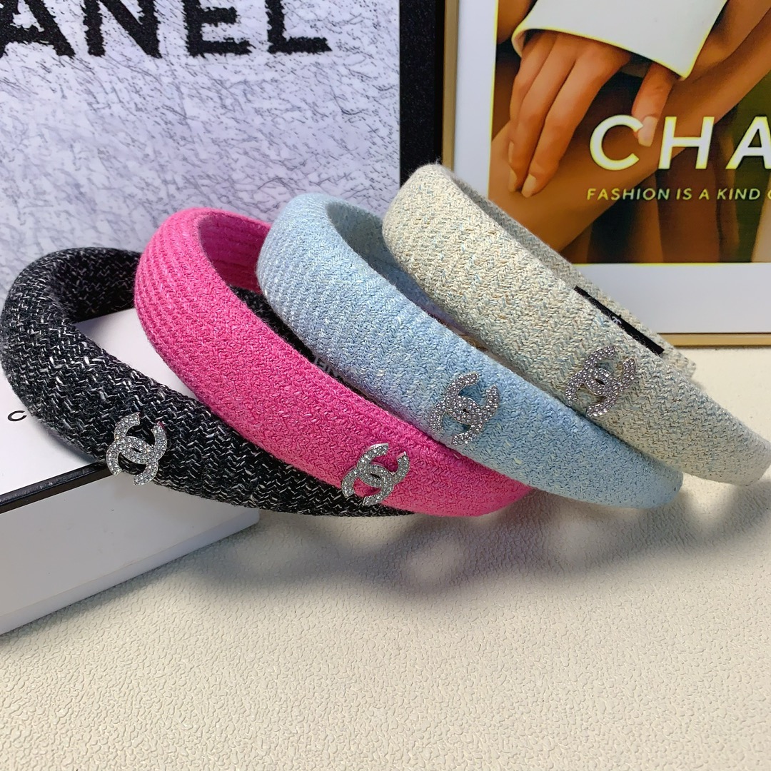 NO:277734,Chanel Xiaoxiang Chanel hairband, new early spring logo, light luxury style hairband, versatile temperament, must-have item for fairy, full of celebrity style~treasure style, recommended style for closed eyes (single) hairpins, hairpins, chanel, hairpins19860909chanel小香 chanel发箍 早春新款logo轻奢风发箍 气质百搭小仙女必入单品 名媛风十足～宝藏款 闭眼入推荐款（单个）发夹,发夹,chanel,hairpins,accessory