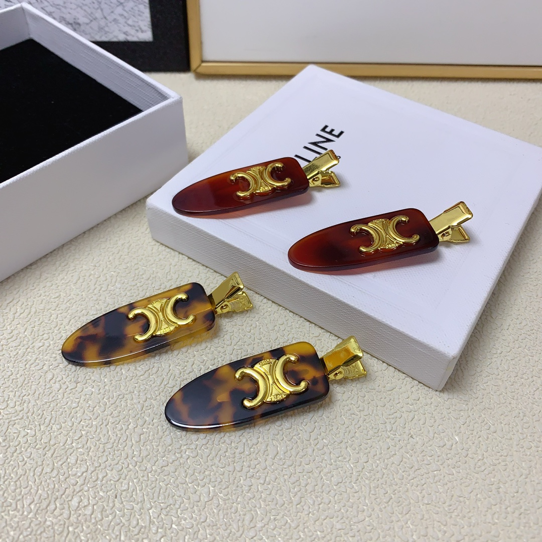 NO:276308,Celine Celine Pressure Clip, a popular Arc de Triomphe acrylic logo pressure clip edge clip bang clip daily exquisite small items, temperament and versatile little fairy must-have items, treasure model, recommended style for closed eyes (a pair of hairpins, hairpins, celine, hairpins19860909Celine塞林 Celine压夹 爆款凯旋门亚克力logo压夹边夹刘海夹日常精致小单品 气质百搭小仙女必入单品 宝藏款 闭眼入推荐款（一对发夹,发夹,celine,hairpins,accessory