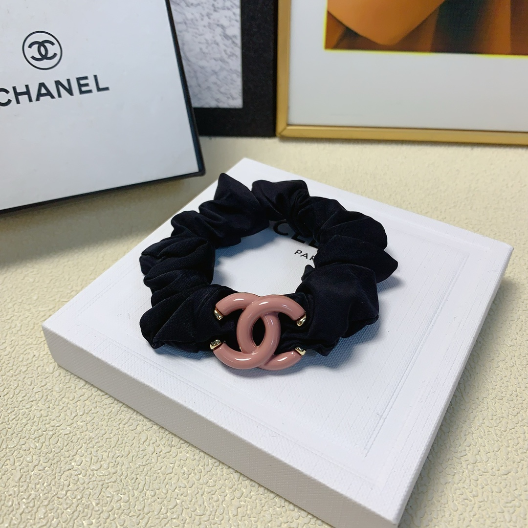 NO:276055,Chanel Xiaoxiang Chanel rubber band New logo rubber band hair ring Daily exquisite items All-matched temperament and versatile little fairy must-have items Treasure style Recommended styles closed eyes (single hairpins, hairpins, chanel, hairpins19860909Chanel小香 Chanel皮筋 新款logo皮筋发圈 日常精致小单品 气质百搭小仙女必入单品 宝藏款 闭眼入推荐款（单个发夹,发夹,chanel,hairpins,accessory
