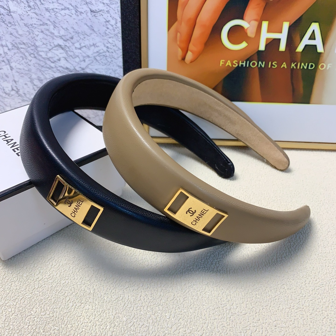 NO:276300,Chanel Xiaoxiang Chanel headband New titanium steel logo headband Fashionable temperament versatile little fairy must-in-one item Treasure model Closed eyes recommended (single hairpin, hairpin, chanel, hairpins19860909chanel小香 chanel发箍 新款钛钢logo发箍 时尚气质百搭小仙女必入单品 宝藏款 闭眼入推荐款（单个发夹,发夹,chanel,hairpins,accessory